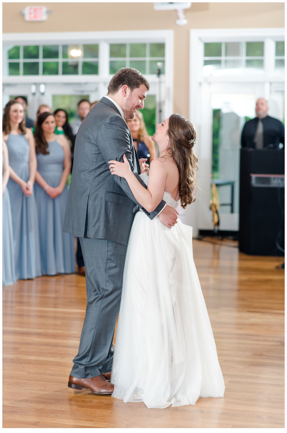 bride and groom first dance