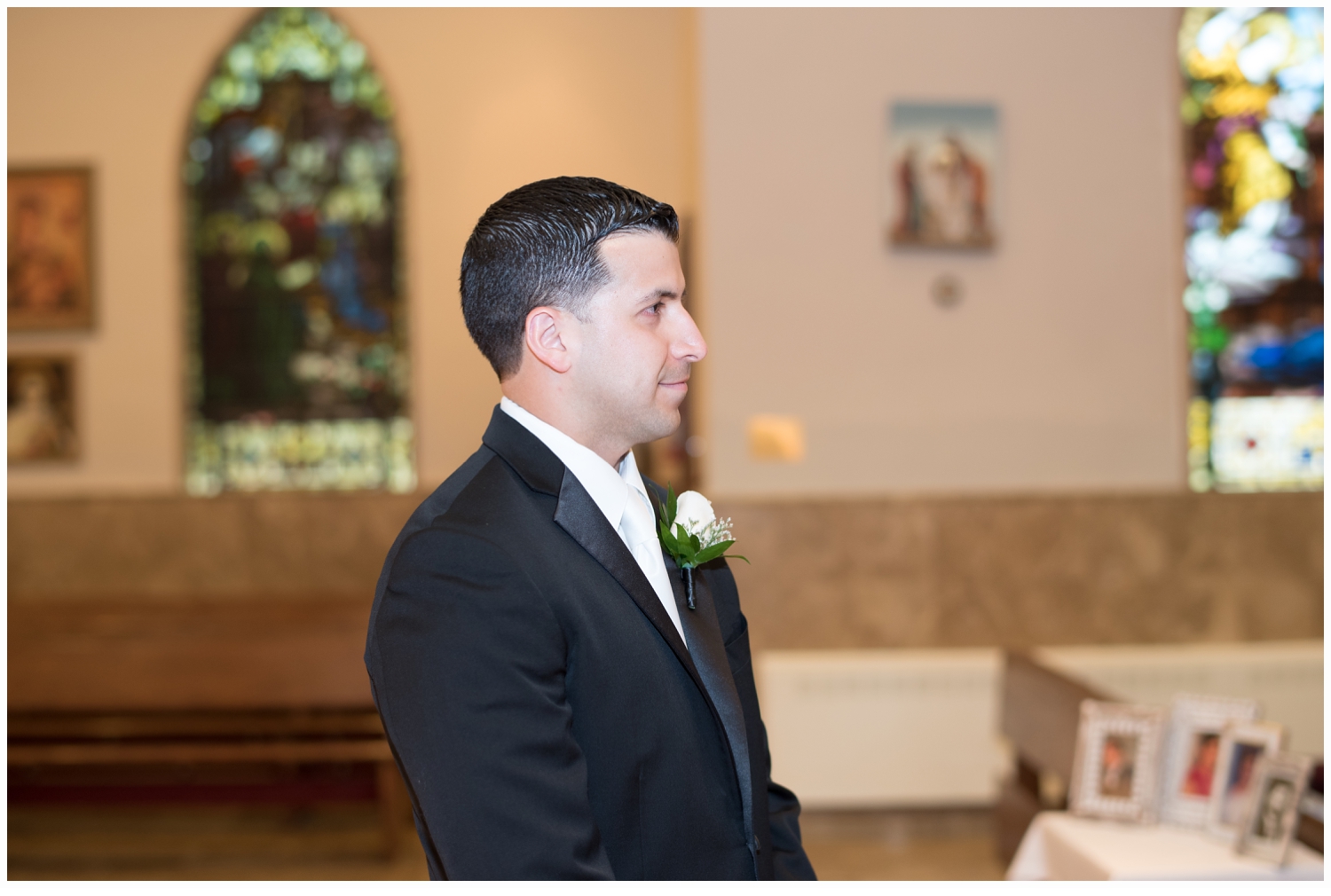 groom seeing bride for the first time