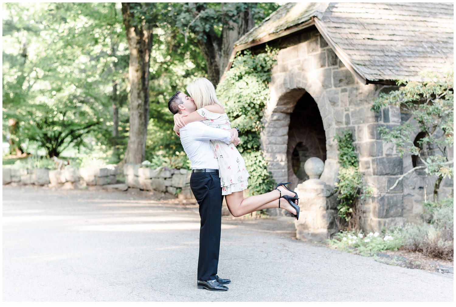 couple engagement session at skylands manor