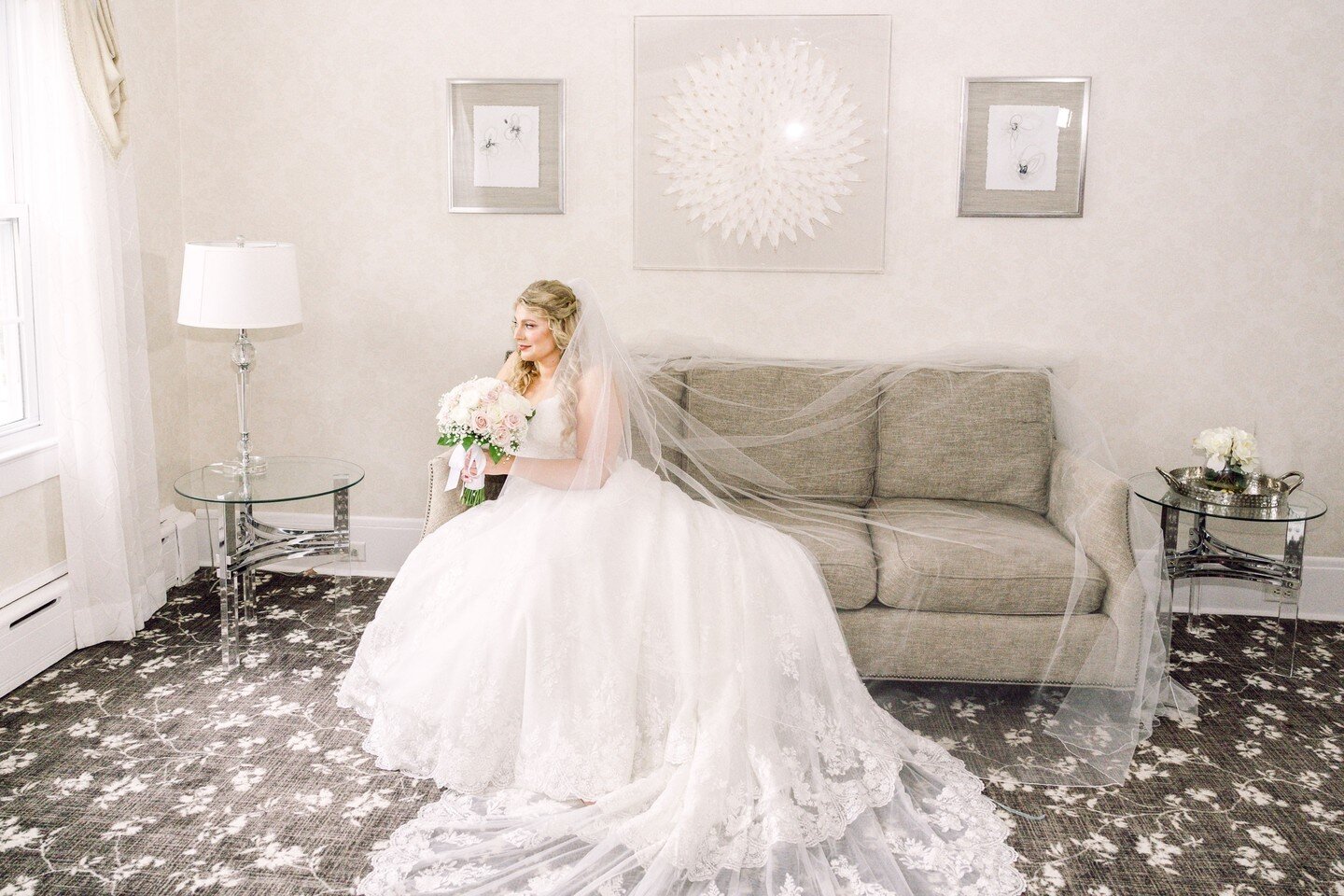 Sometimes you get to a photograph and it just stops you right there!  This is one of my favorite bridal portraits I have ever captured! ⁠
⁠
HAPPY WEEKEND!⁠
⁠
.⁠
.⁠
.⁠
Photographer: @deborahannphotography⁠
Venue: @theenglishmanor⁠
Florist: @theroseofs