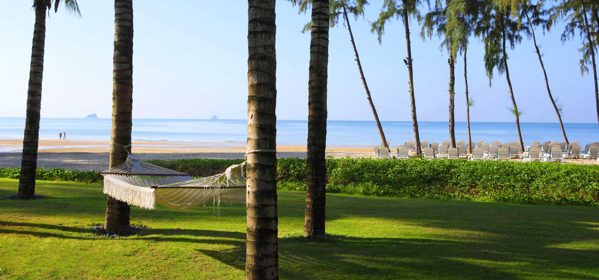 dusitthanibeach.jpg