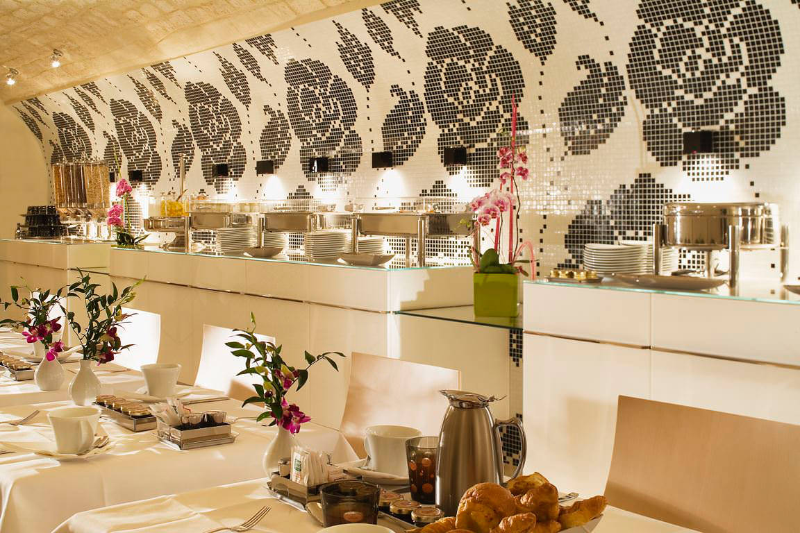 cocktail_saturdays_paris_hotel_ - 2.jpg