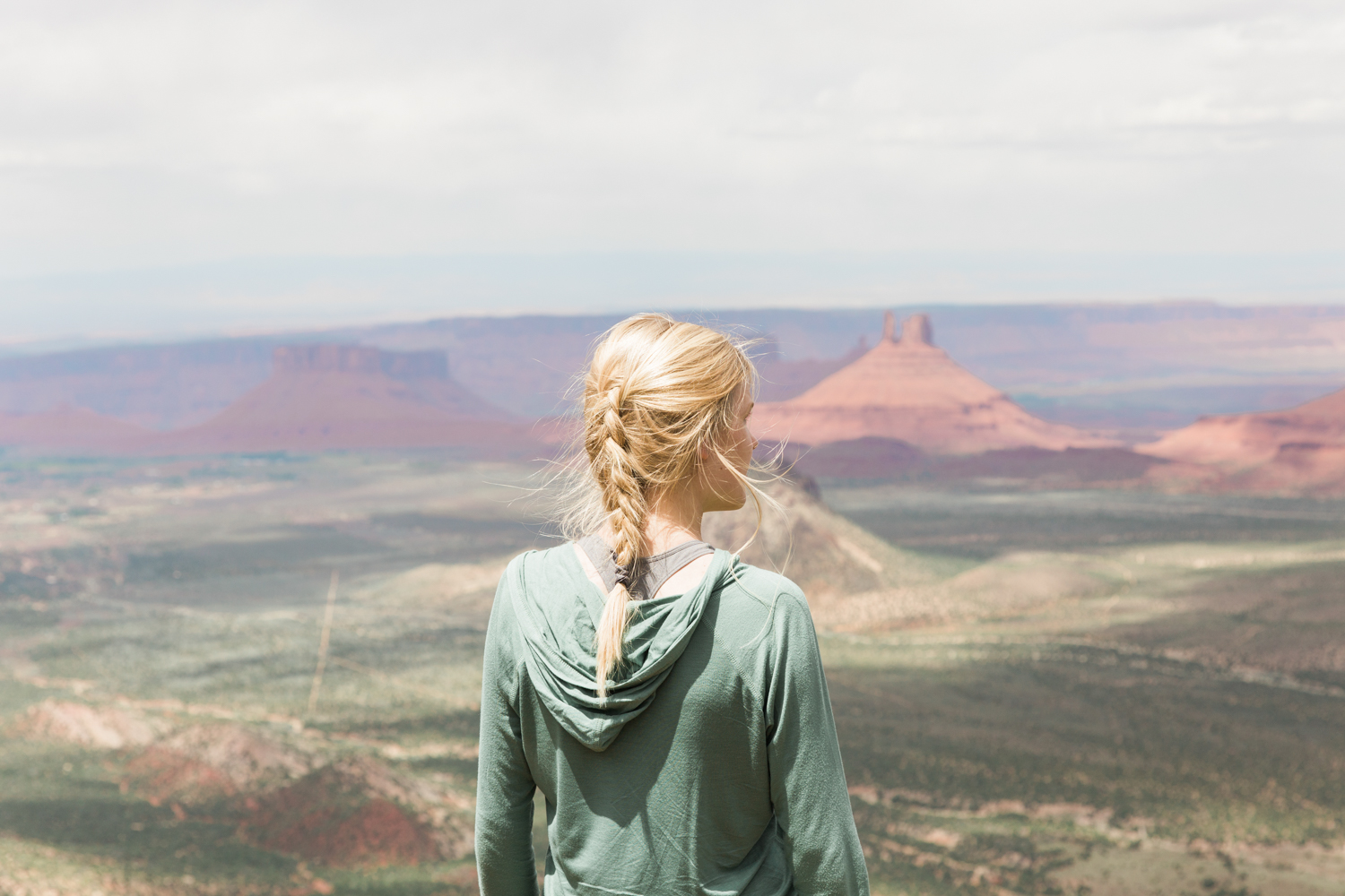 exploring and hiking in Moab, Utah | www.abbihearne.com | adventure photographer