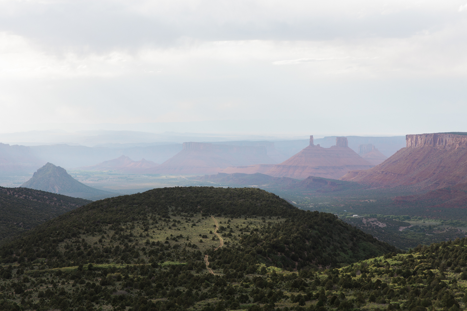 exploring and hiking in Moab, Utah | www.abbihearne.com | adventure photographer