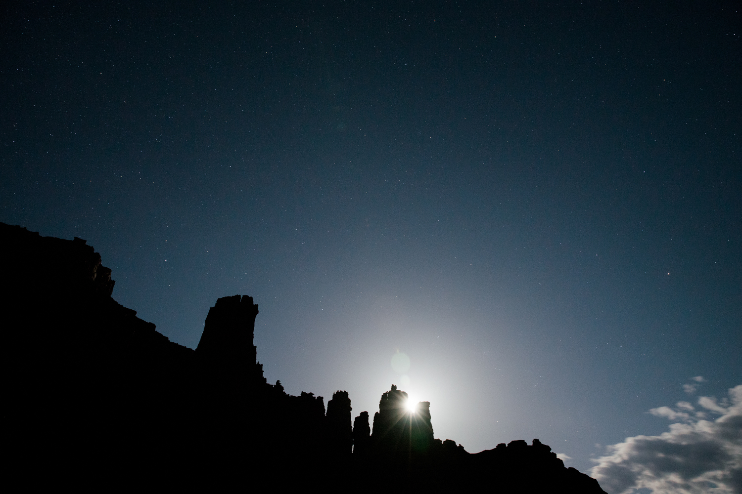 exploring and hiking in Moab, Utah | www.abbihearne.com | adventure photographer