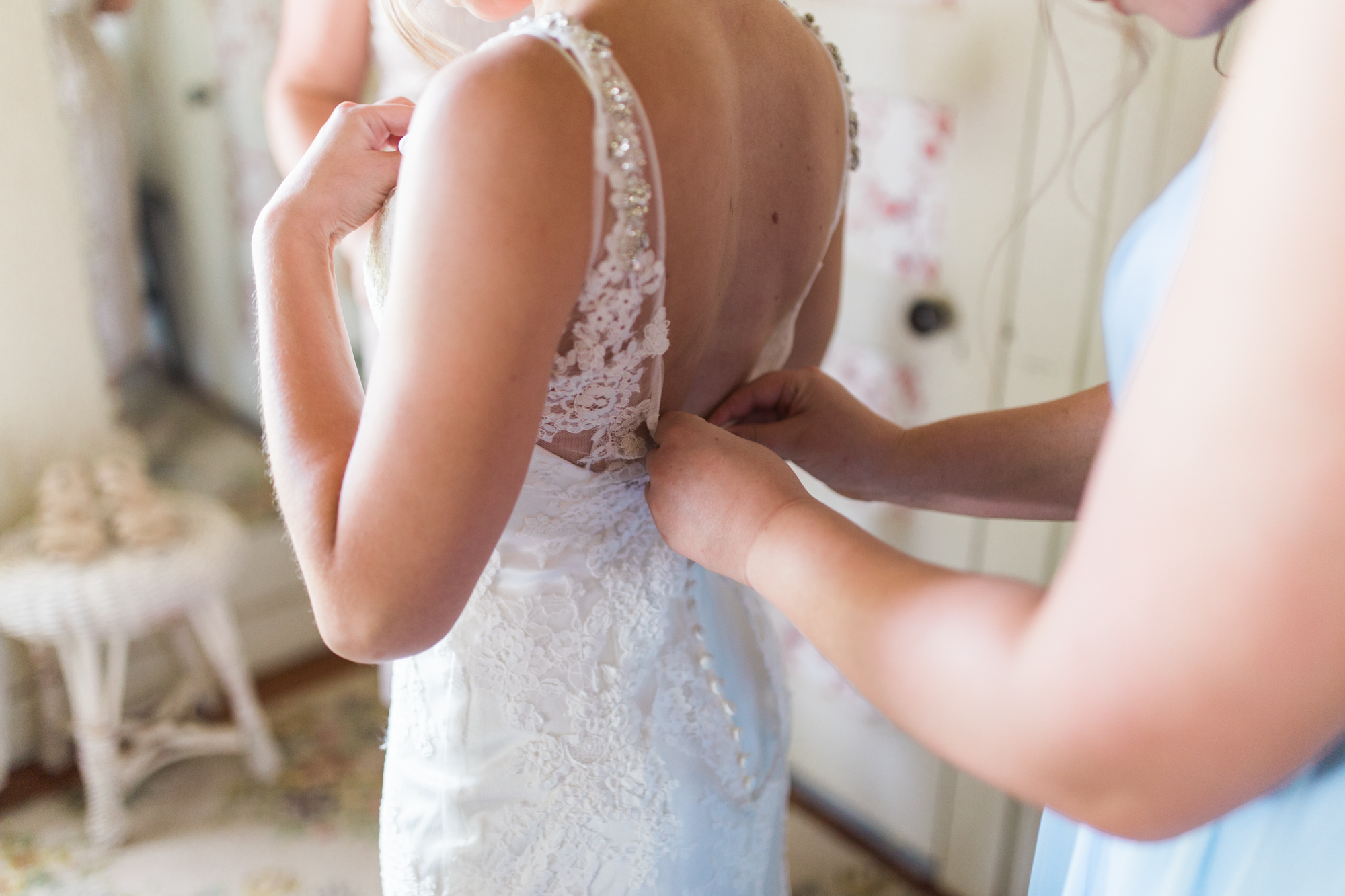 vintage texas garden party wedding // sisterdale dancehall // outdoor wedding photographer // www.abbihearne.com