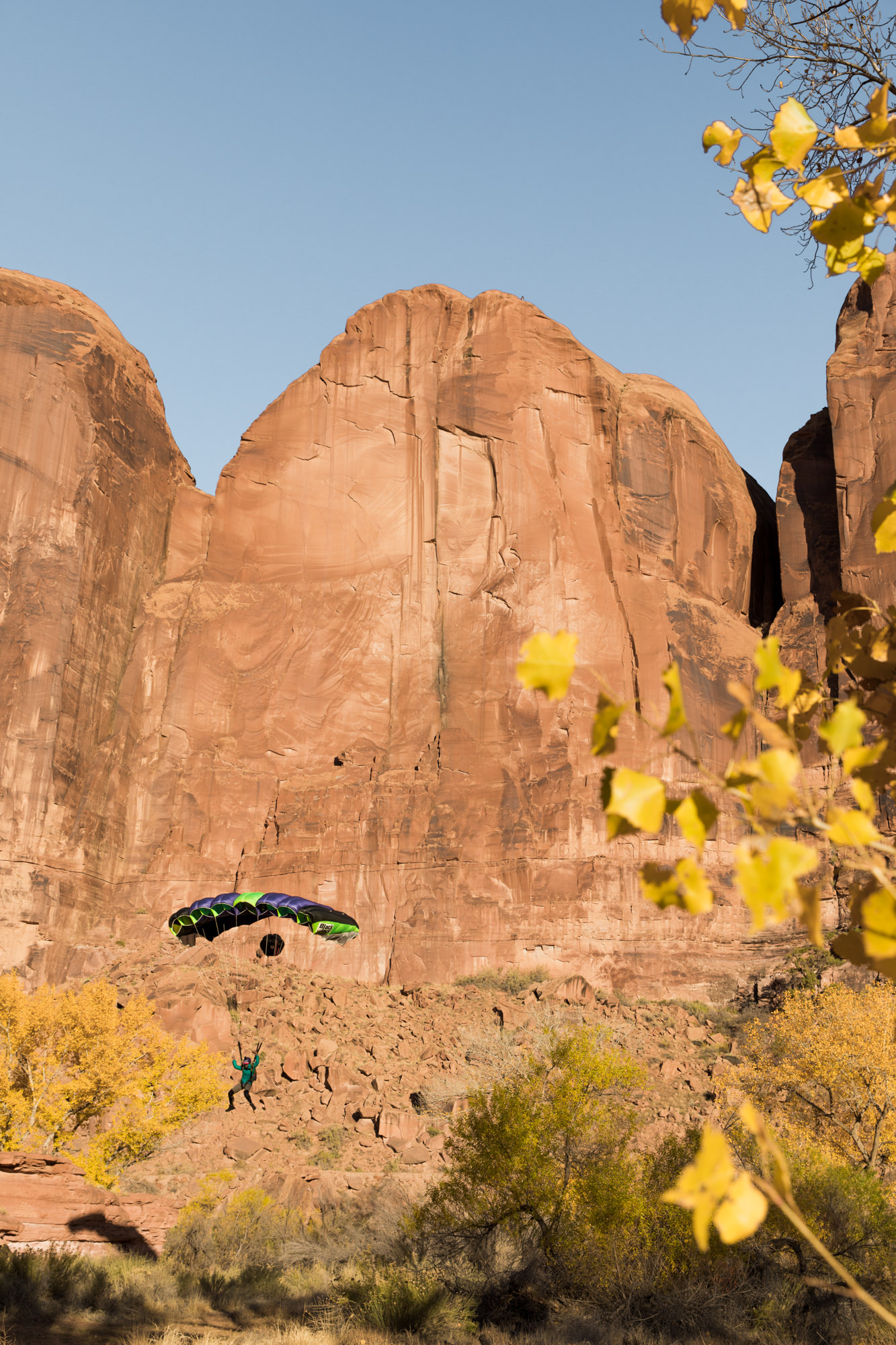 BASE jumping, Highlining, and Rock Climbing in Moab, Utah // extreme sports adventure photography // GGBY + Turkey Boogie 2016 // www.abbihearne.com