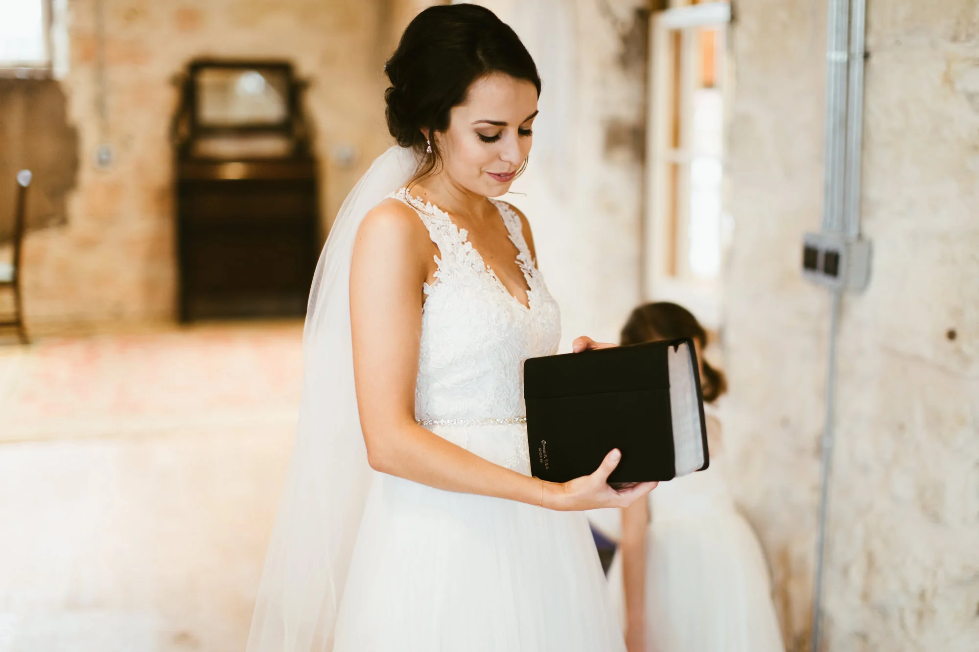 romantic winter wedding in comfort, texas // ingenhuett on high // adventure wedding photographer // www.abbihearne.com