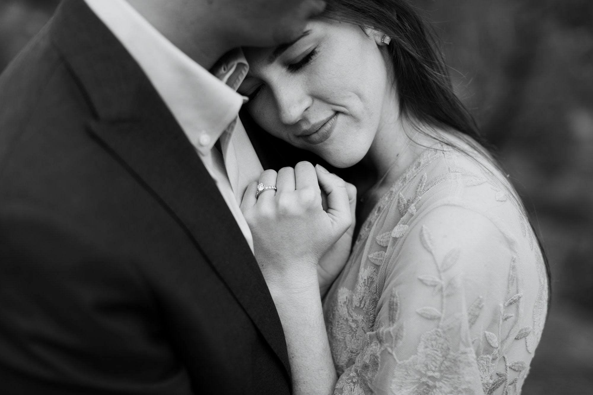 snowy desert engagement photos in sedona, arizona // adventure wedding photographer // www.abbihearne.com