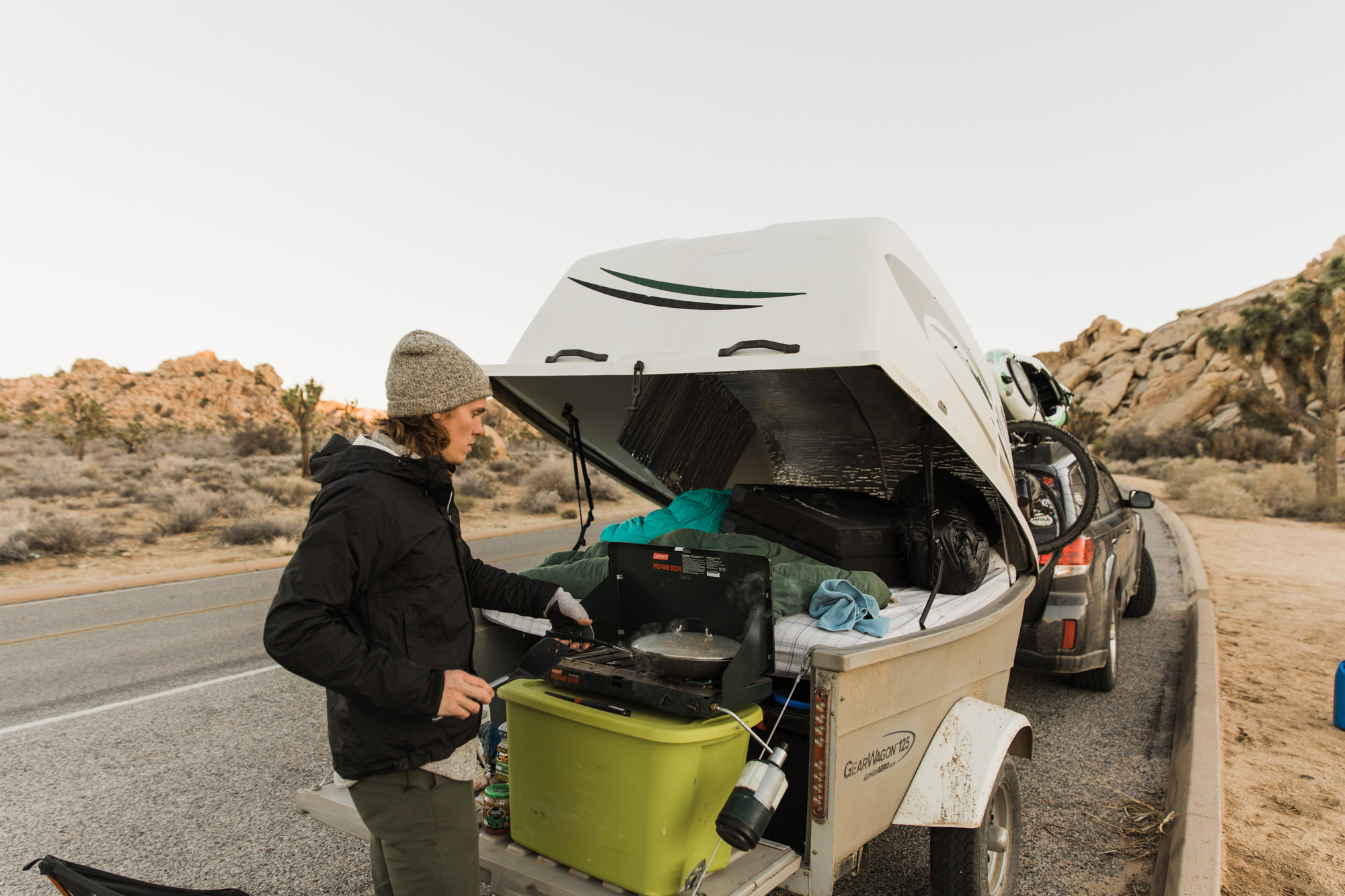 exploring joshua tree national park // www.abbihearne.com