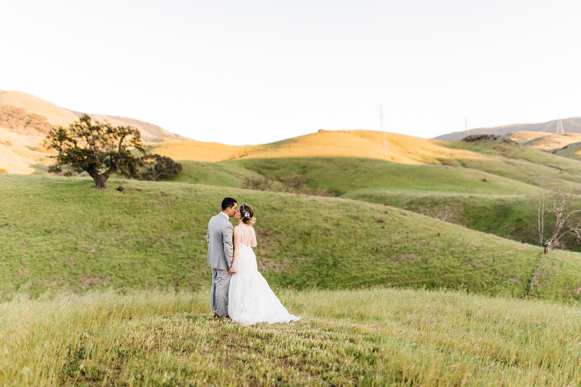 san luis obispo wedding at higuera ranch // central coast california wedding photographer // the hearnes adventure photography // www.thehearnes.com