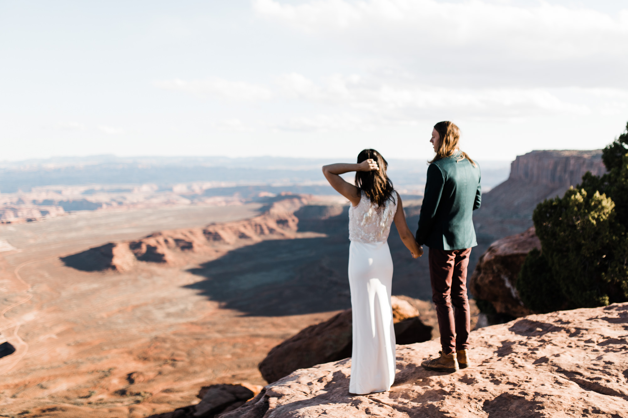 desert wedding inspiration | canyonlands national park | under canvas moab | utah adventure wedding photographer | www.thehearnes.com