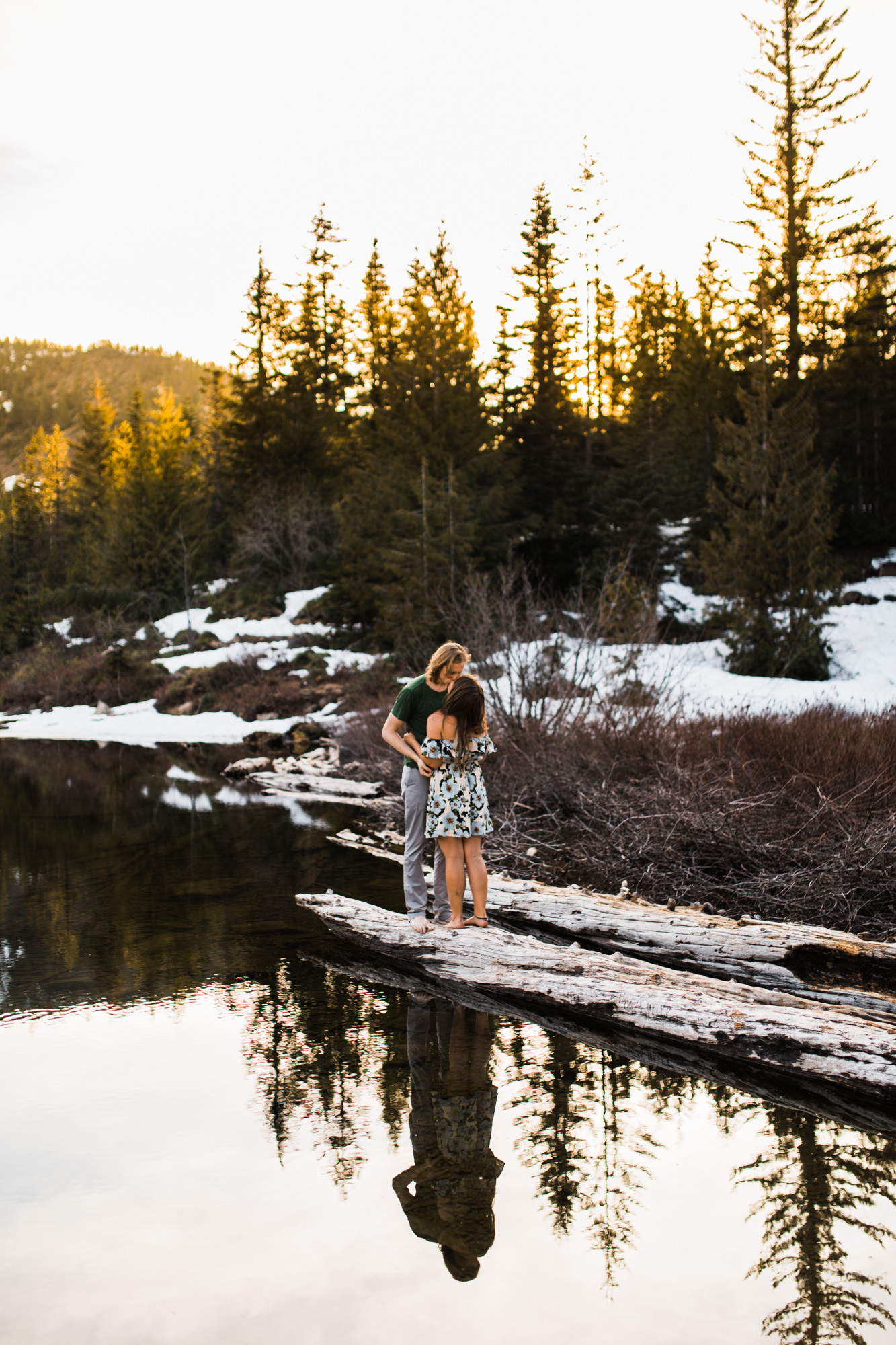 Lindsay + Heath | Mt. Hood National Forest Engagement Session | Portland, Oregon Adventure Wedding Photographer | Snowy Adventure in the Mountains | www.thehearnes.com