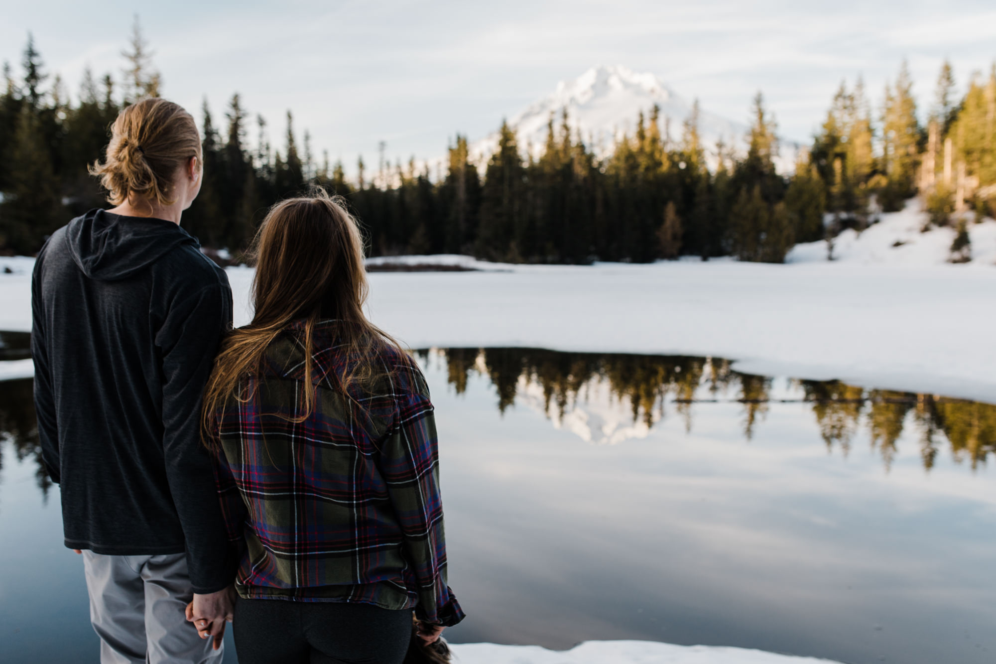 Lindsay + Heath | Mt. Hood National Forest Engagement Session | Portland, Oregon Adventure Wedding Photographer | Snowy Adventure in the Mountains | www.thehearnes.com