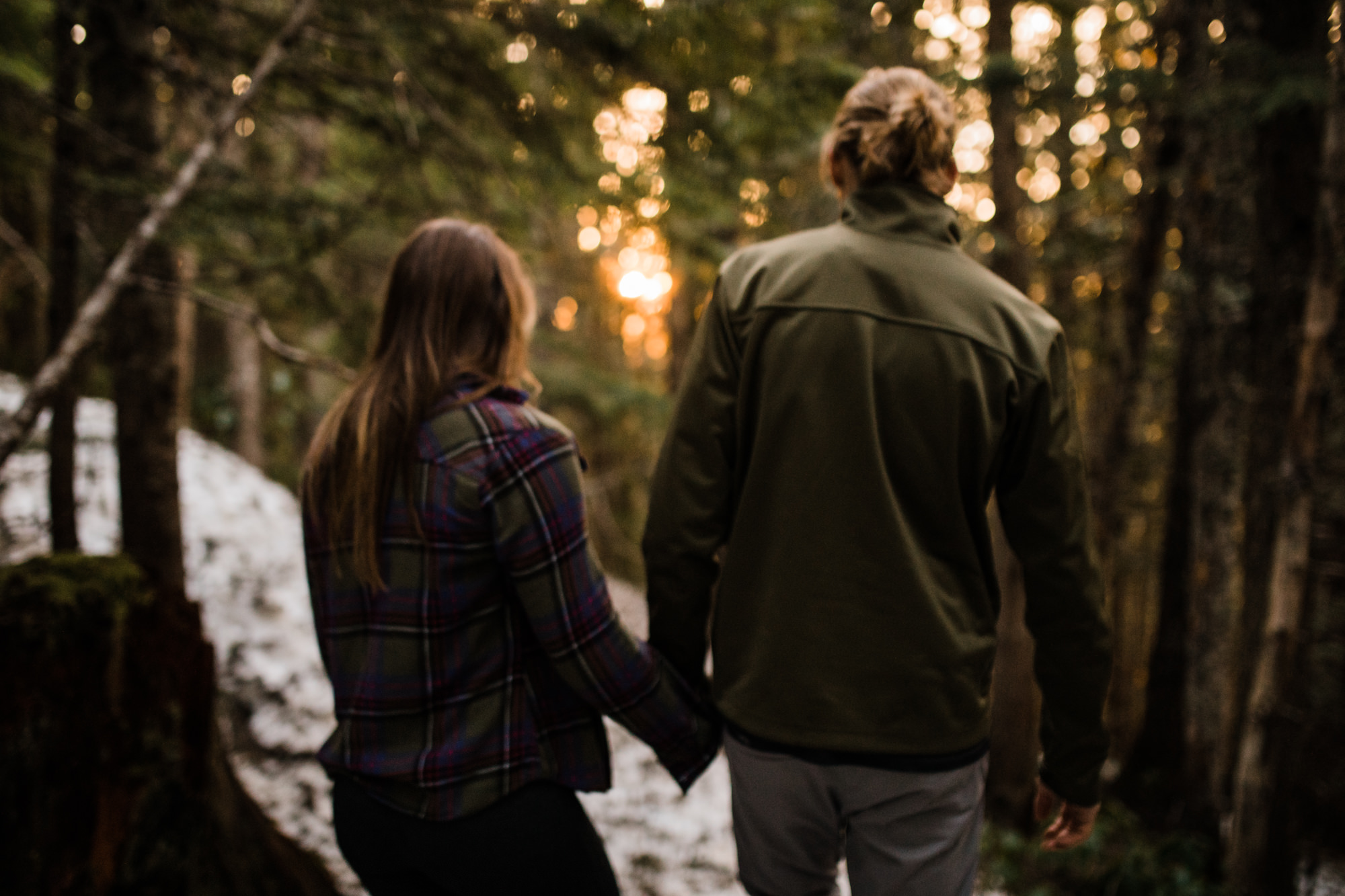 Lindsay + Heath | Mt. Hood National Forest Engagement Session | Portland, Oregon Adventure Wedding Photographer | Snowy Adventure in the Mountains | www.thehearnes.com