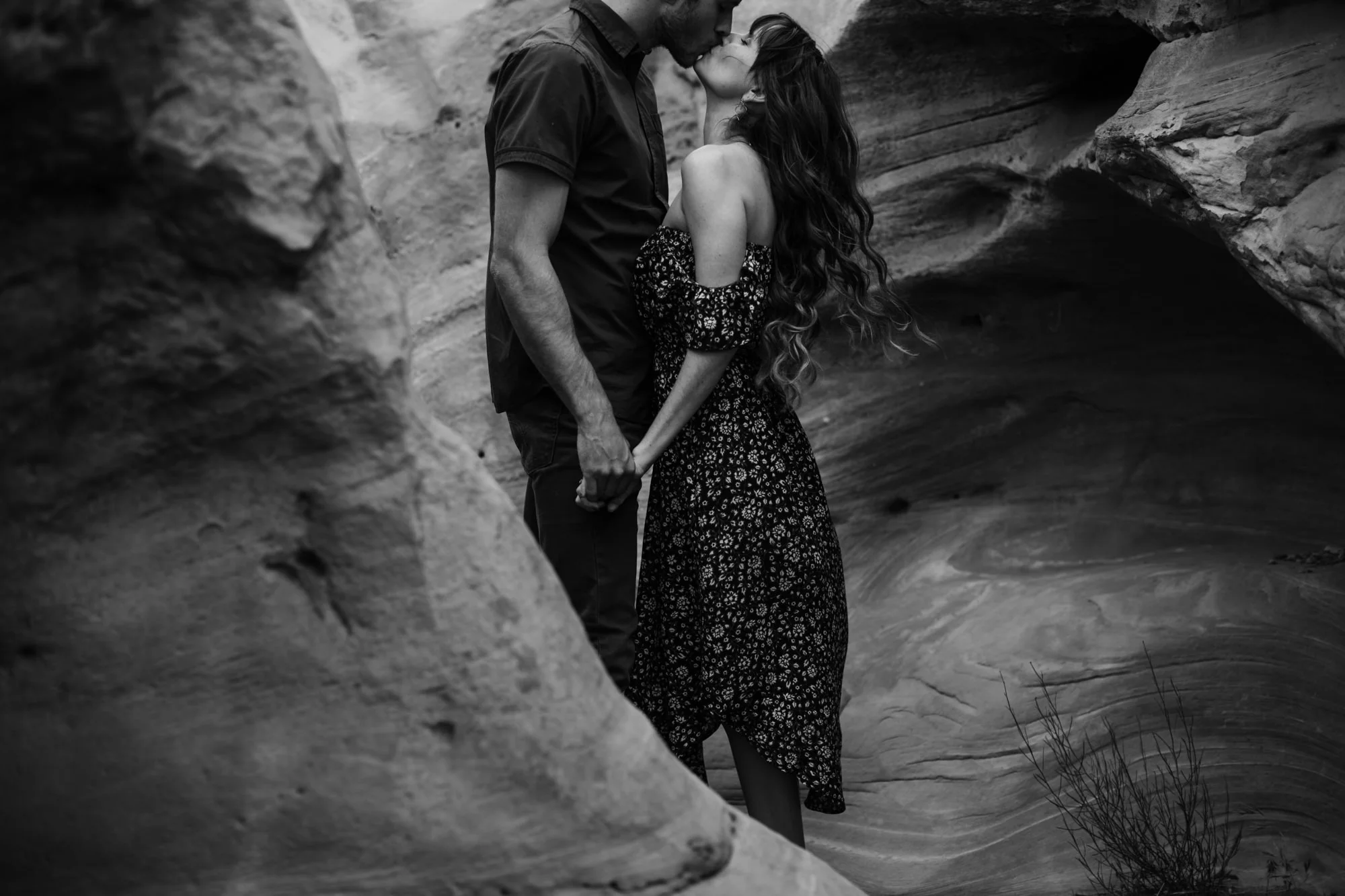 Glen Canyon National Recreation Area | Lake Powell Slot Canyon and Overlook Engagement Session | Utah Adventure Wedding Photographer | www.thehearnes.com