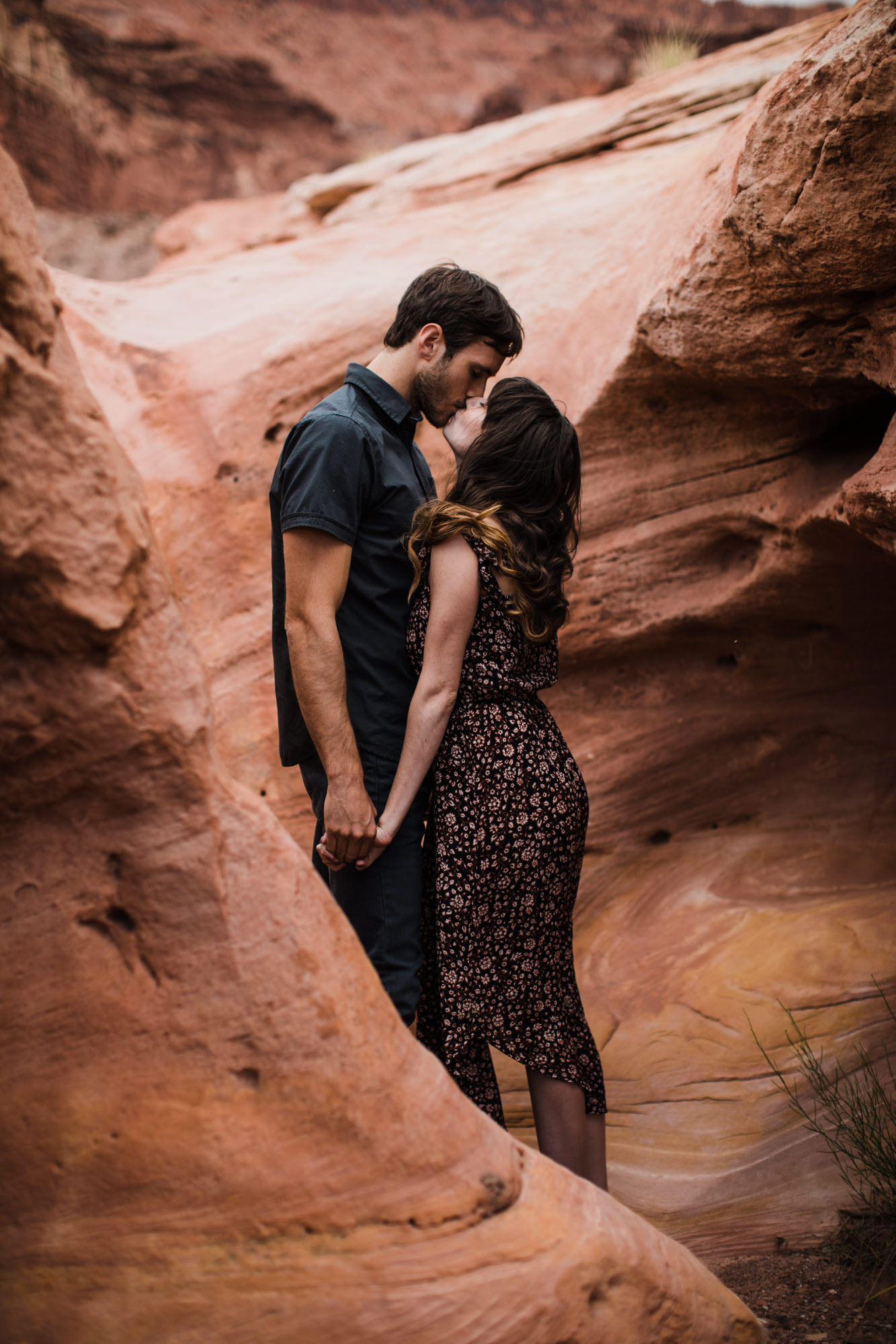 Glen Canyon National Recreation Area | Lake Powell Slot Canyon and Overlook Engagement Session | Utah Adventure Wedding Photographer | www.thehearnes.com