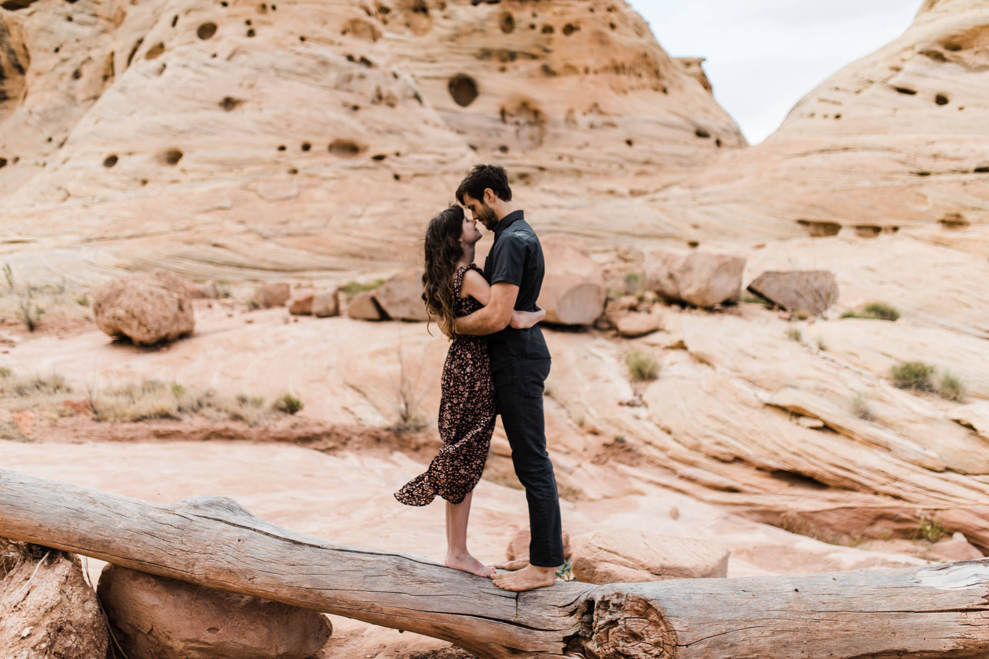 Glen Canyon National Recreation Area | Lake Powell Slot Canyon and Overlook Engagement Session | Utah Adventure Wedding Photographer | www.thehearnes.com