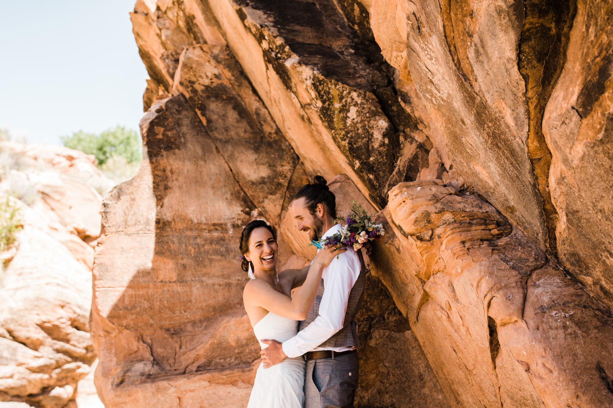 backyard wedding in Moab, Utah | Adventure Wedding Photography | www.thehearnes.com