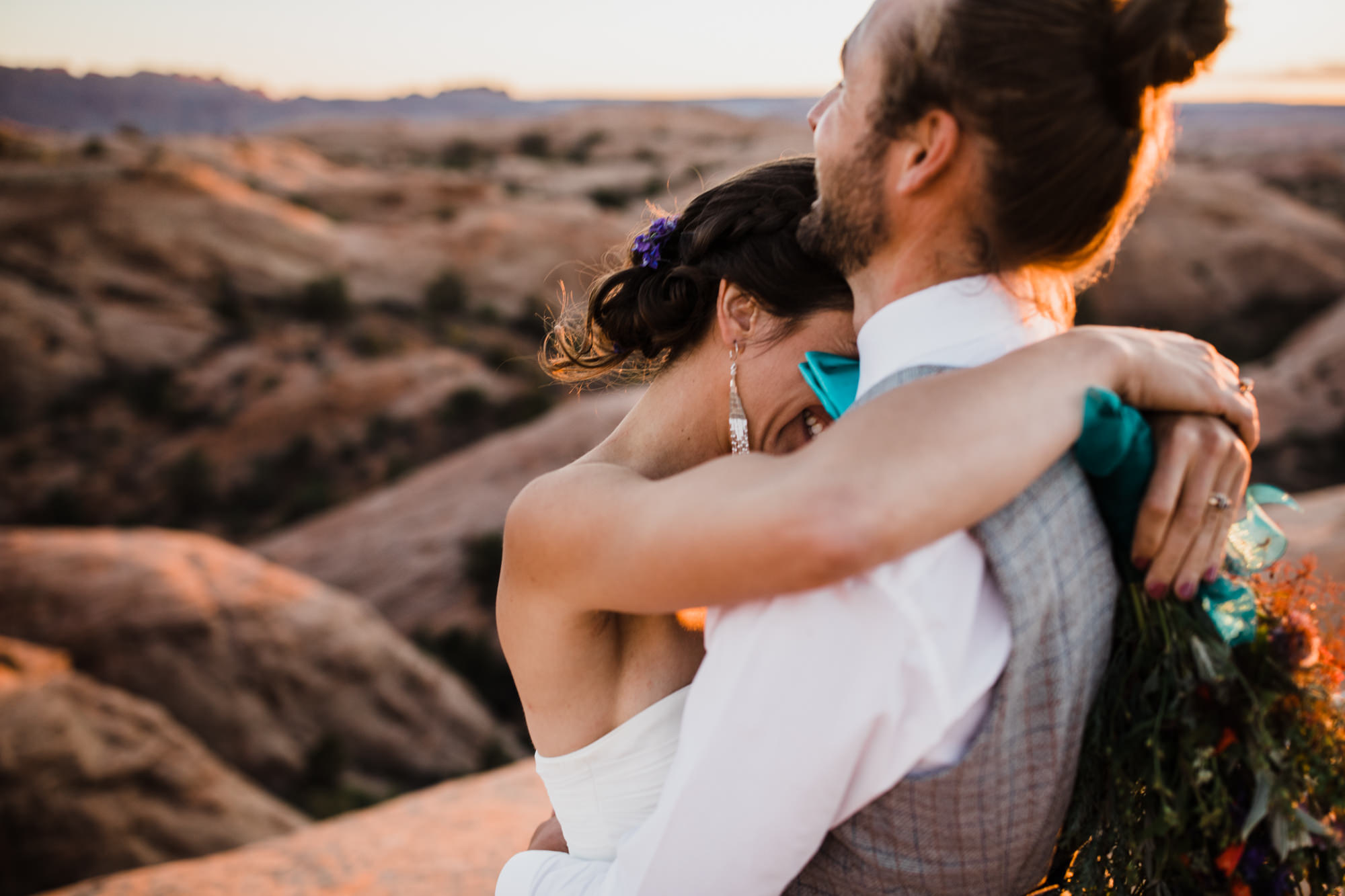 backyard wedding in Moab, Utah | Adventure Wedding Photography | www.thehearnes.com