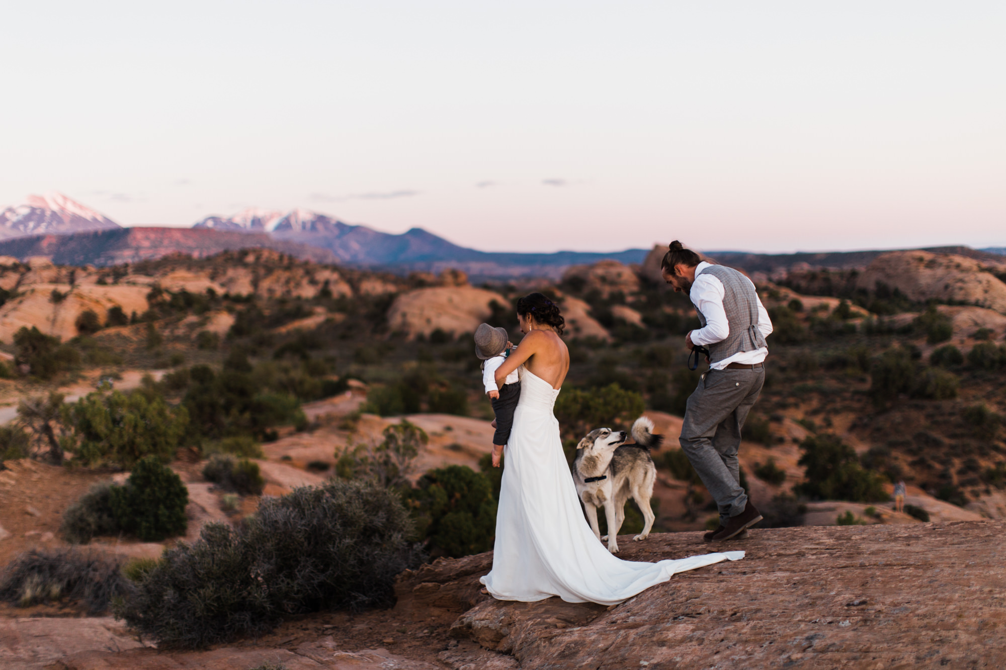 backyard wedding in Moab, Utah | Adventure Wedding Photography | www.thehearnes.com