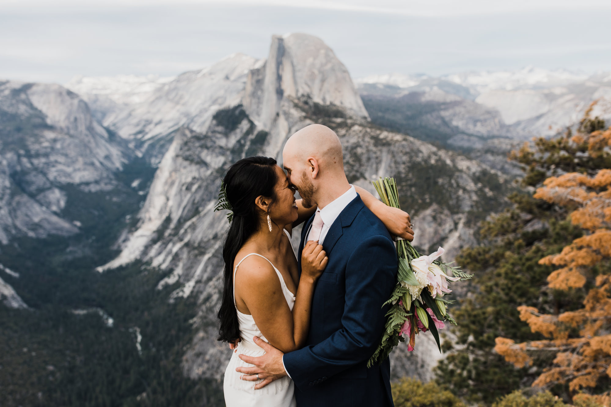 Intimate wedding in Yosemite national park | Glacier Point First look | Portraits at Taft Point | Traveling adventure elopement photographer