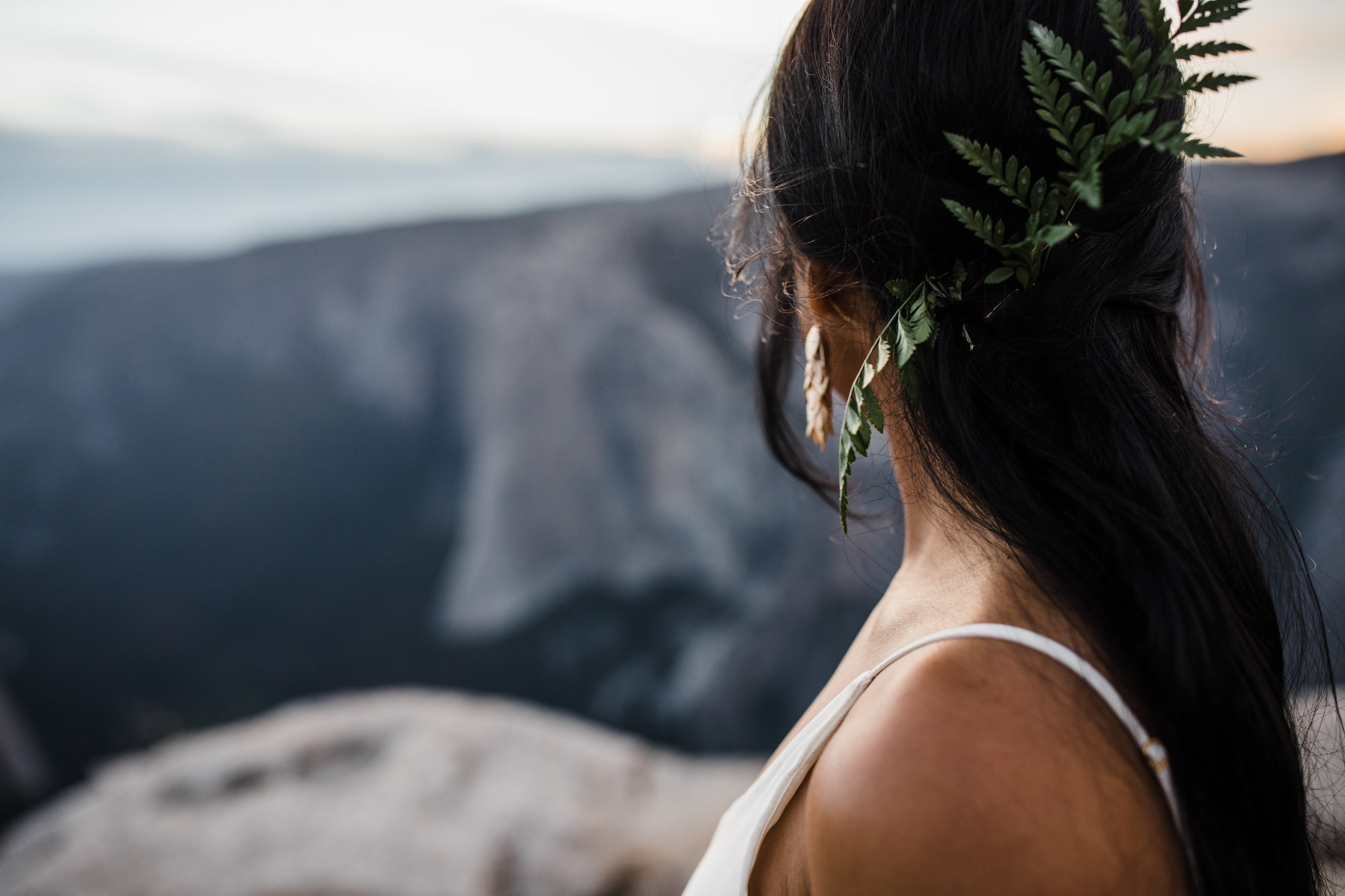 Intimate wedding in Yosemite national park | Glacier Point First look | Portraits at Taft Point | Traveling adventure elopement photographer