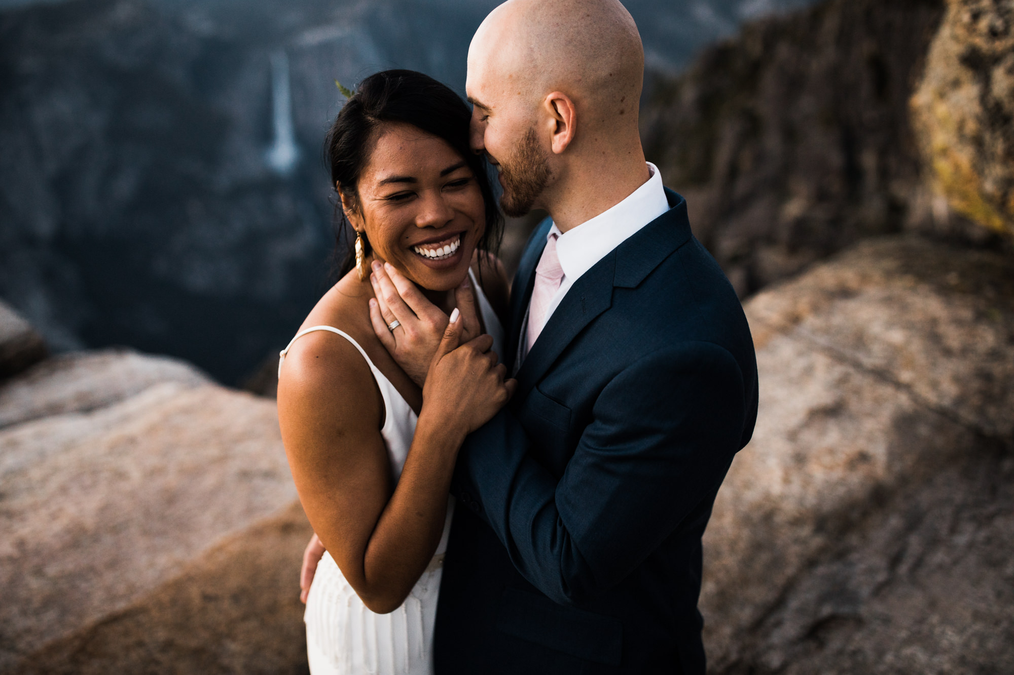 Intimate wedding in Yosemite national park | Glacier Point First look | Portraits at Taft Point | Traveling adventure elopement photographer