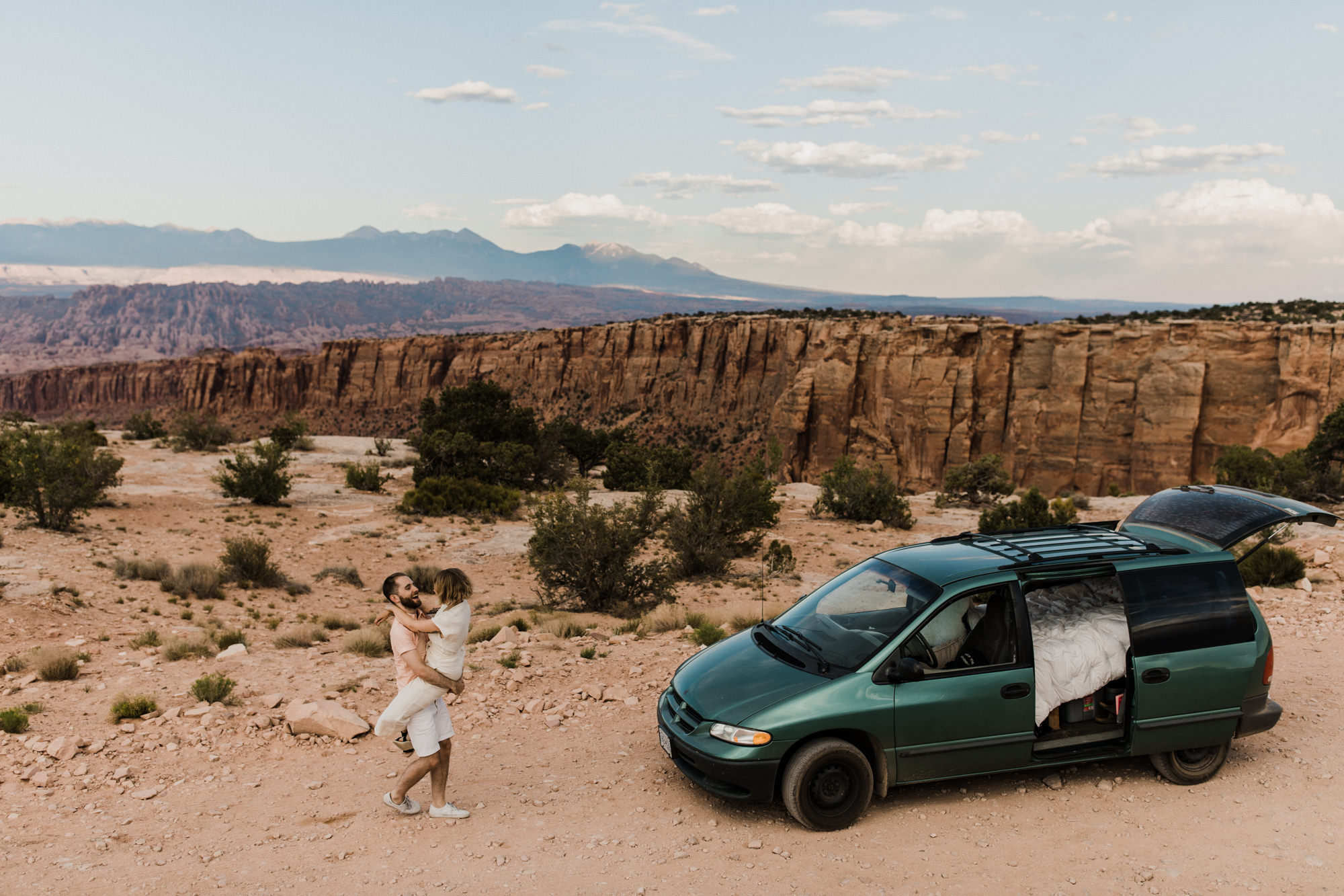 moab, utah adventurous elopement | utah intimate wedding photographer | jumpsuit bride | desert wedding inspiration | the hearnes adventure photography