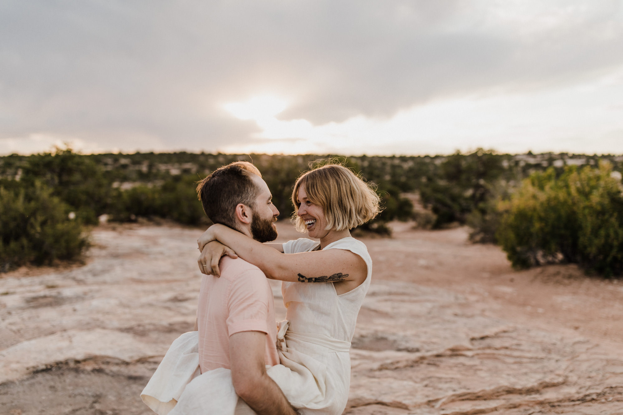 moab, utah adventurous elopement | utah intimate wedding photographer | jumpsuit bride | desert wedding inspiration | the hearnes adventure photography