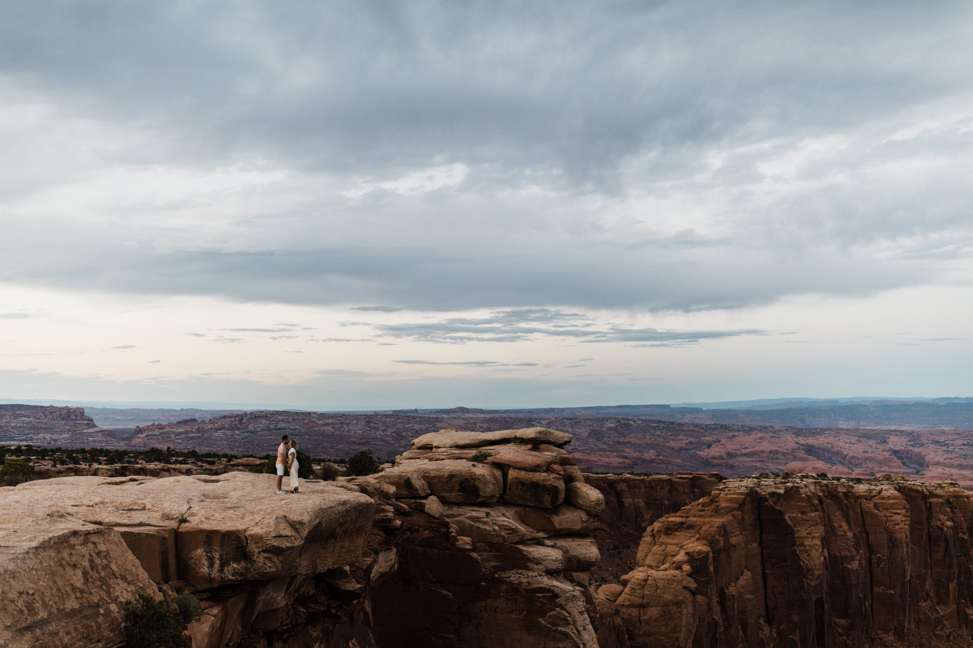 moab, utah adventurous elopement | utah intimate wedding photographer | jumpsuit bride | desert wedding inspiration | the hearnes adventure photography