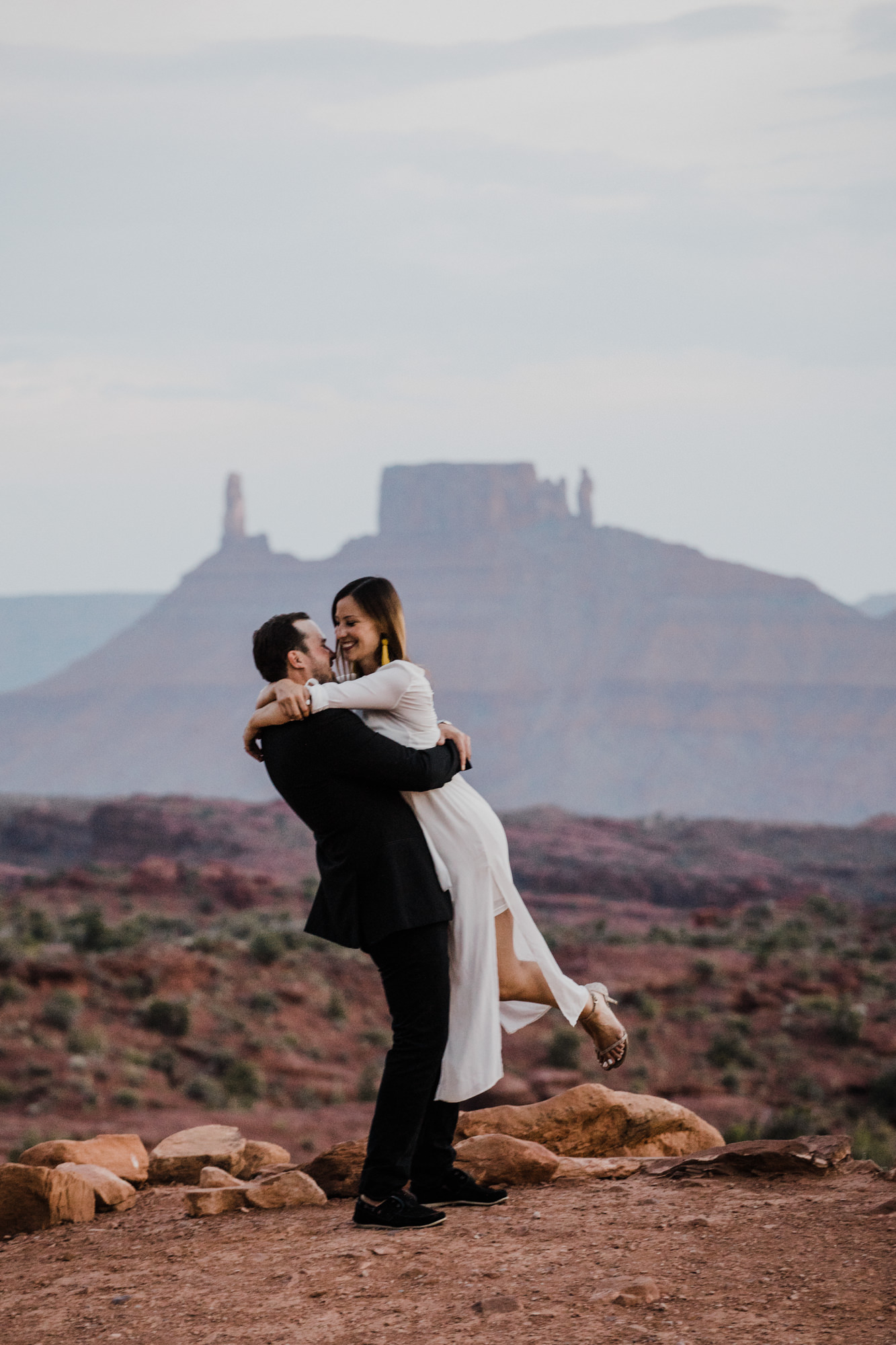 adventurous desert engagement session | moab, utah wedding photographer | www.thehearnes.com | the hearnes adventure photography