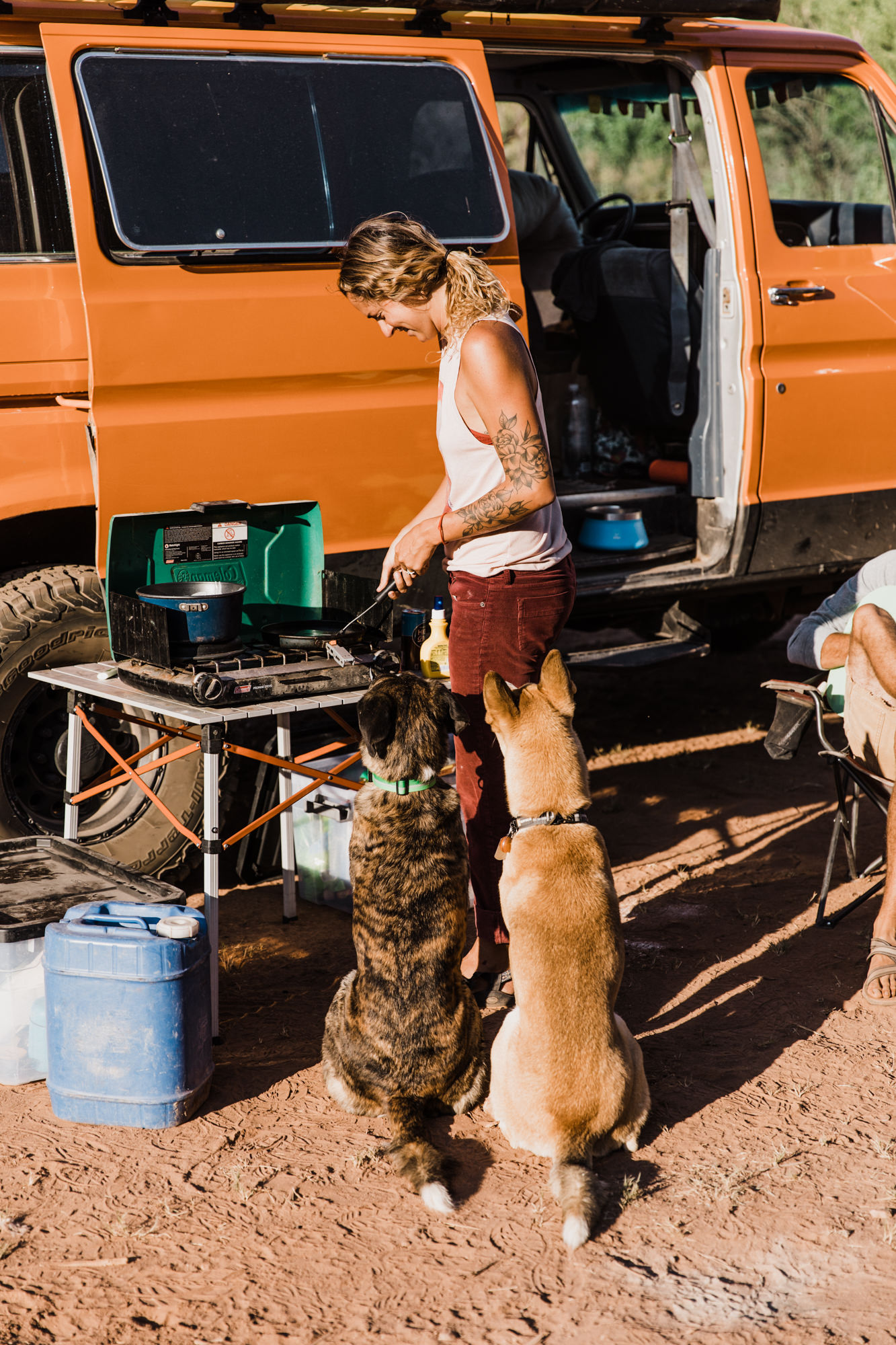 bri + keith madia | van life in the utah desert | never leave the dogs behind | the hearnes adventure photography for ruffwear | www.thehearnes.com