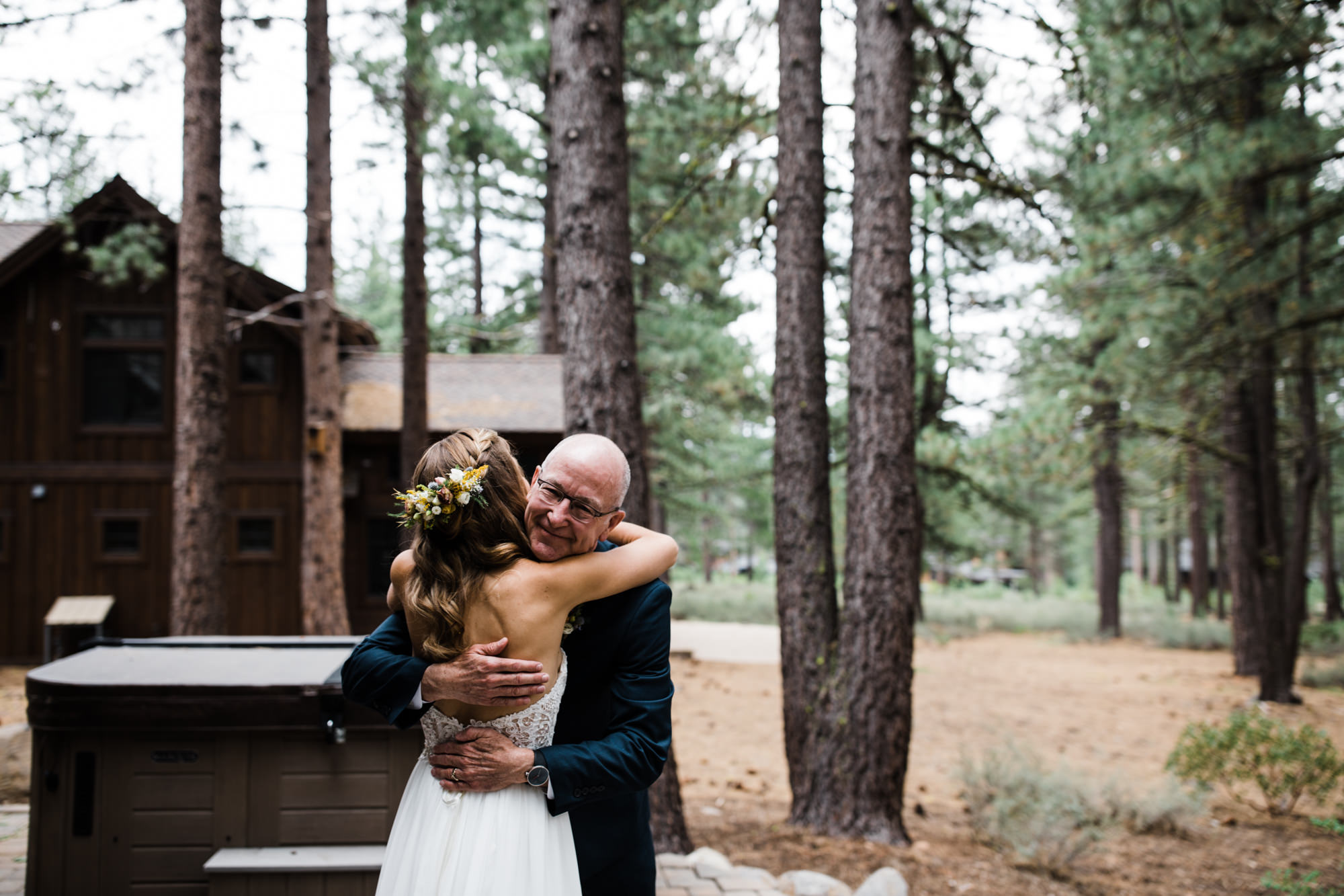 megan + zach's adventurous woodland wedding in truckee, california | romantic rainy wedding day inspiration | lake tahoe wedding photographer | www.thehearnes.com