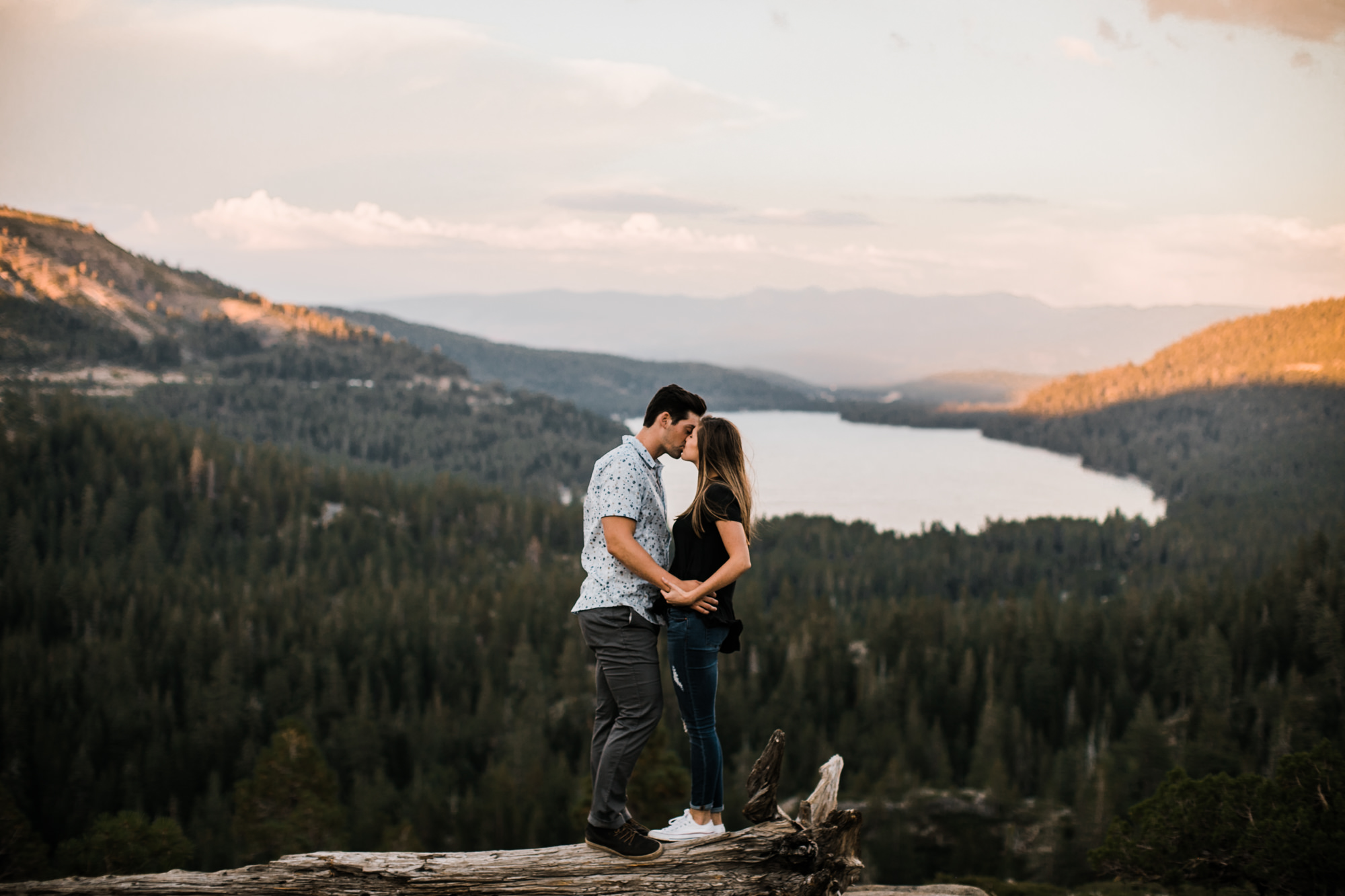 morgan+ christian's adventurous mountain engagement session | donner pass + donner lake | truckee, california wedding photographer | the hearnes adventure photography | www.thehearnes.com