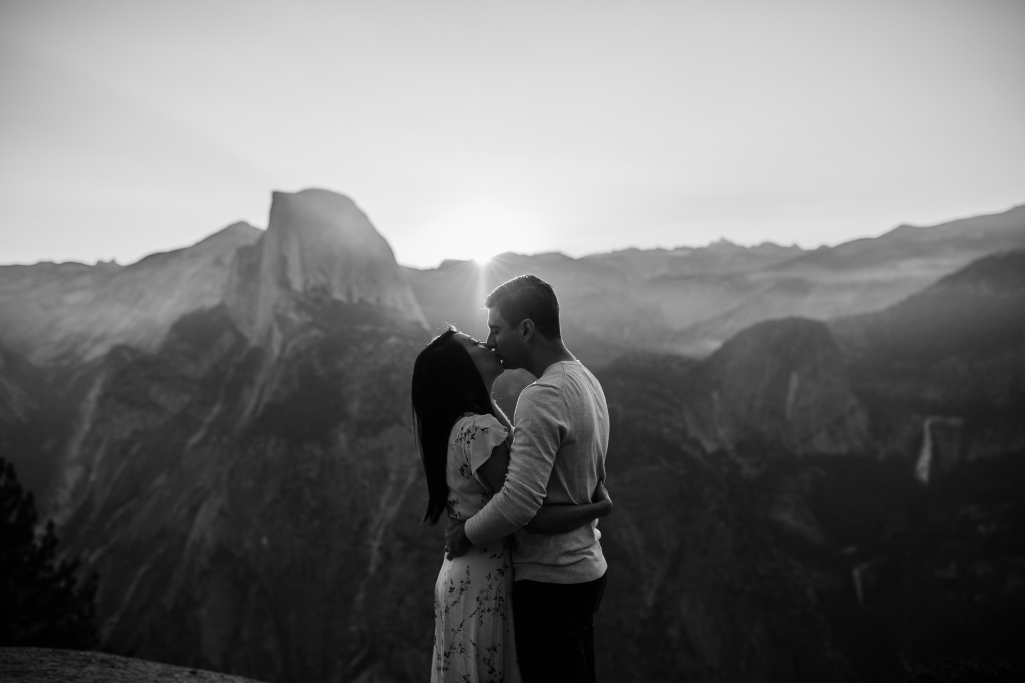 janet + paul's adventurous engagement session | glacier point, yosemite national park | destination elopement photographer | the hearnes adventure photography | www.thehearnes.com