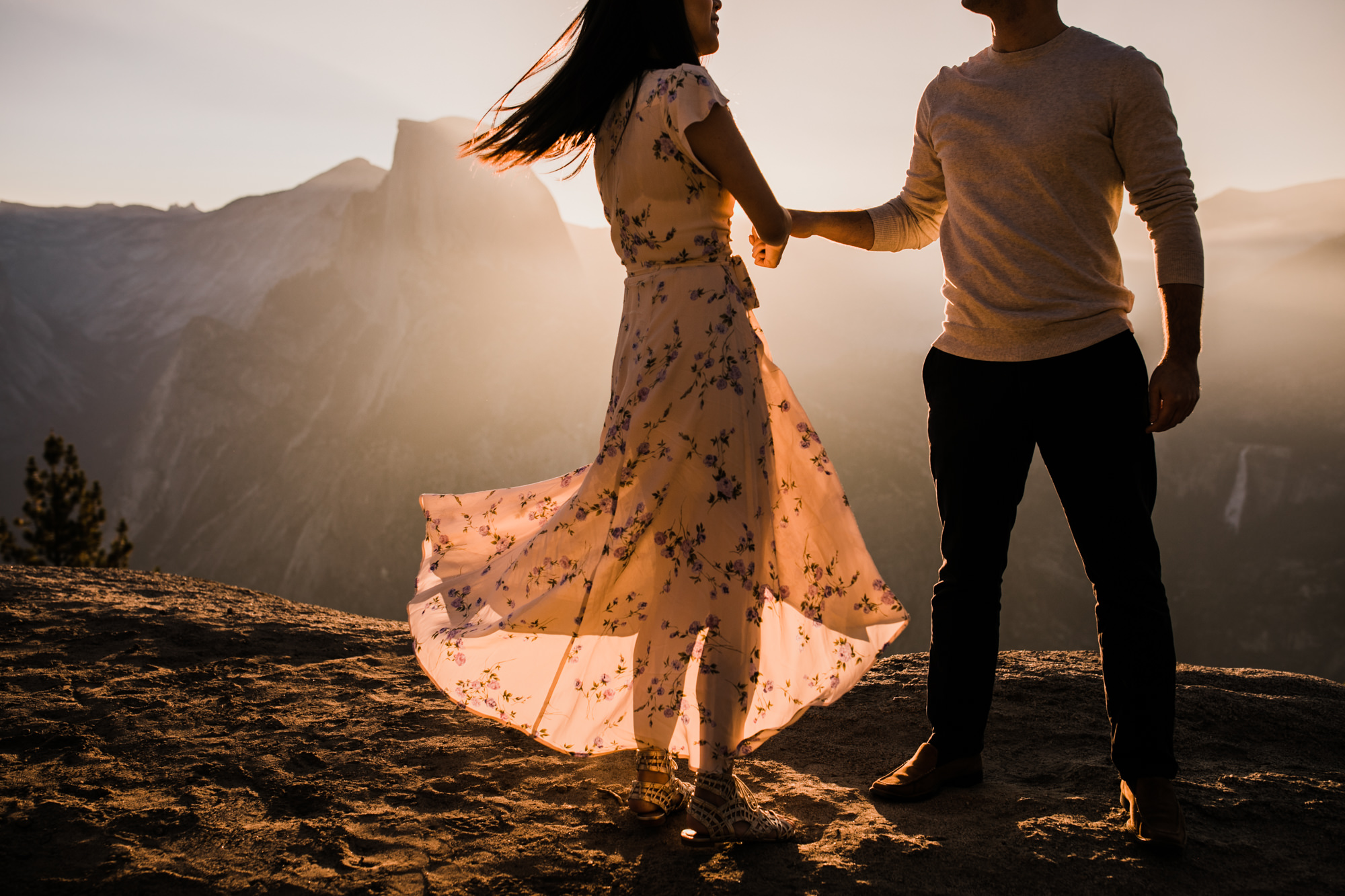 janet + paul's adventurous engagement session | glacier point, yosemite national park | destination elopement photographer | the hearnes adventure photography | www.thehearnes.com