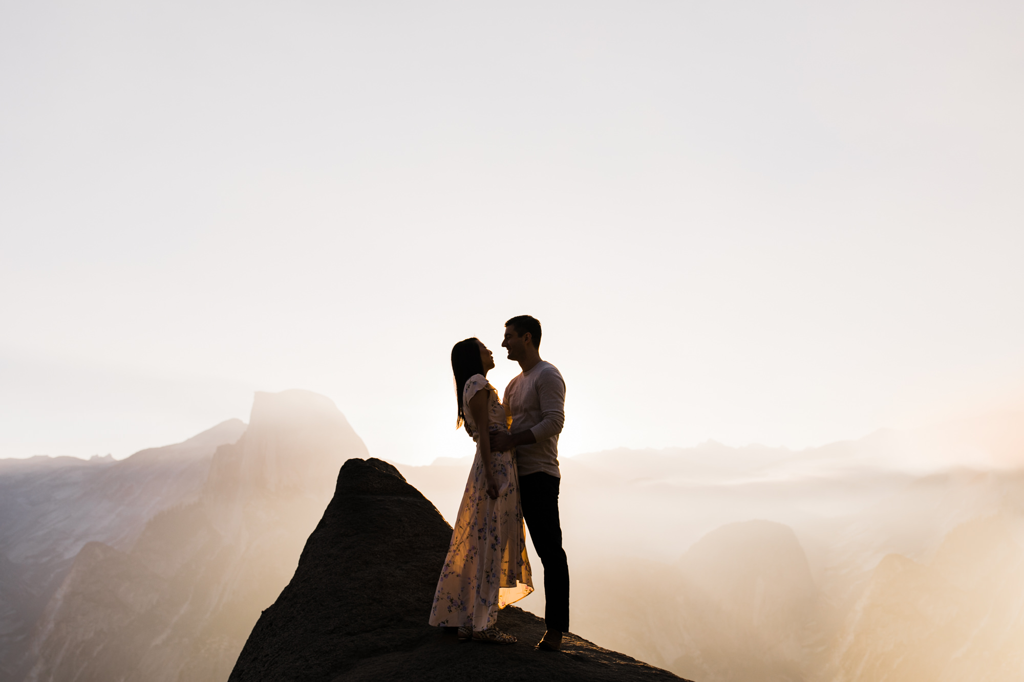 janet + paul's adventurous engagement session | glacier point, yosemite national park | destination elopement photographer | the hearnes adventure photography | www.thehearnes.com