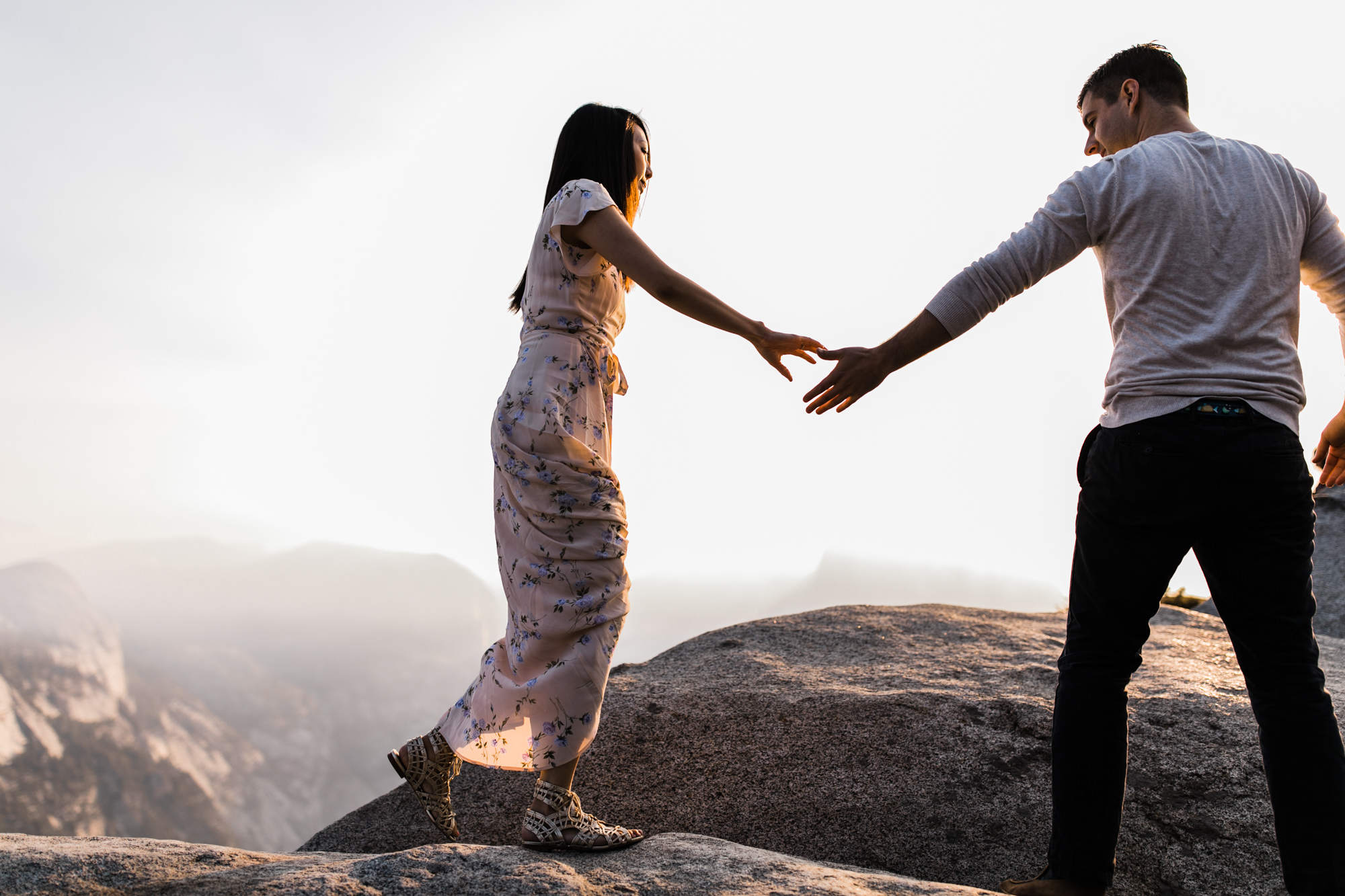 janet + paul's adventurous engagement session | glacier point, yosemite national park | destination elopement photographer | the hearnes adventure photography | www.thehearnes.com