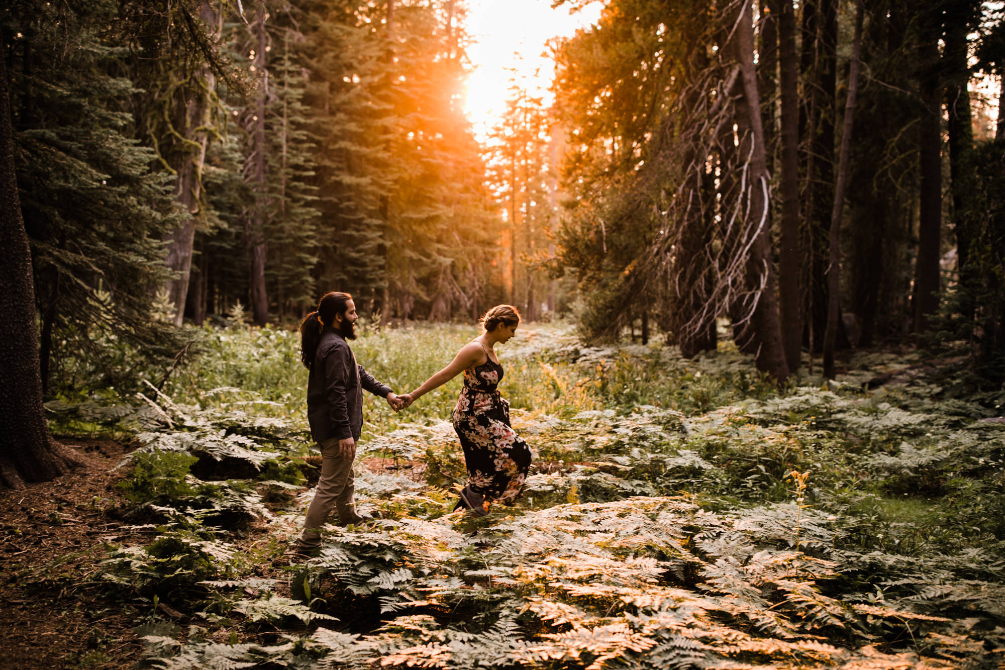 stephany + anthony's adventurous engagement session | taft point, yosemite national park | destination elopement photographer | the hearnes adventure photography | www.thehearnes.com