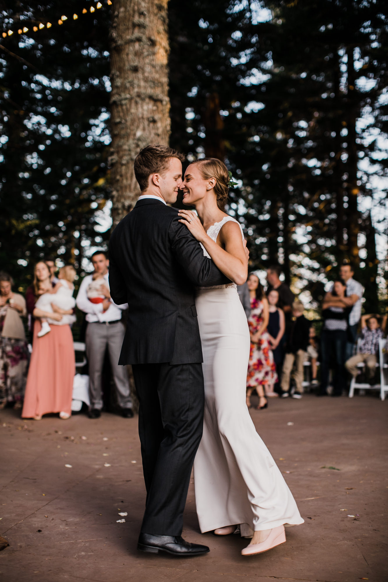 jena + kyler's treehouse wedding | outdoor reception under the stars | washington adventure wedding photographer | the hearnes adventure wedding photography | www.thehearnes.com