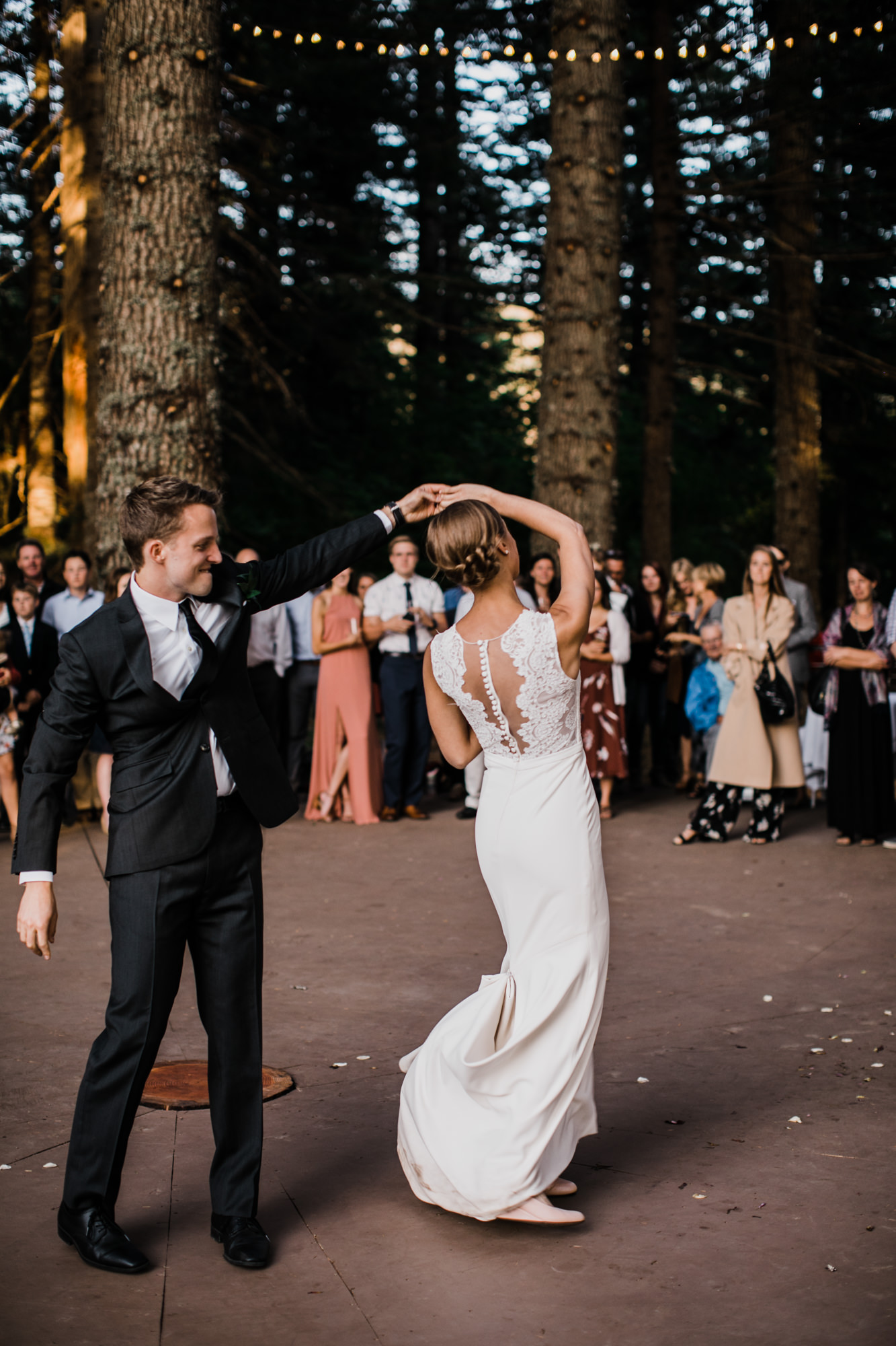 jena + kyler's treehouse wedding | outdoor reception under the stars | washington adventure wedding photographer | the hearnes adventure wedding photography | www.thehearnes.com