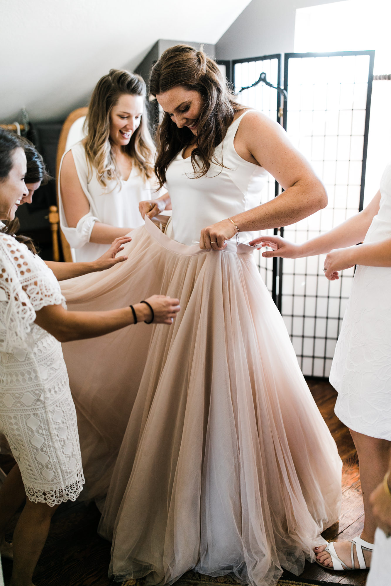 kati + joe's riverside wedding | adeline farms in woodland, washington | washington adventure wedding photographer | the hearnes adventure photography | www.thehearnes.com