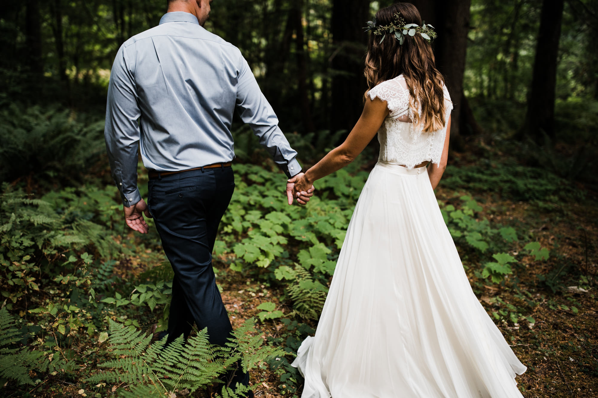 erin + ryan's intimate wedding in mount rainier national park | washington adventure elopement photographer | BHLDN adventurous mountain bride | the hearnes adventure photography | www.thehearnes.com