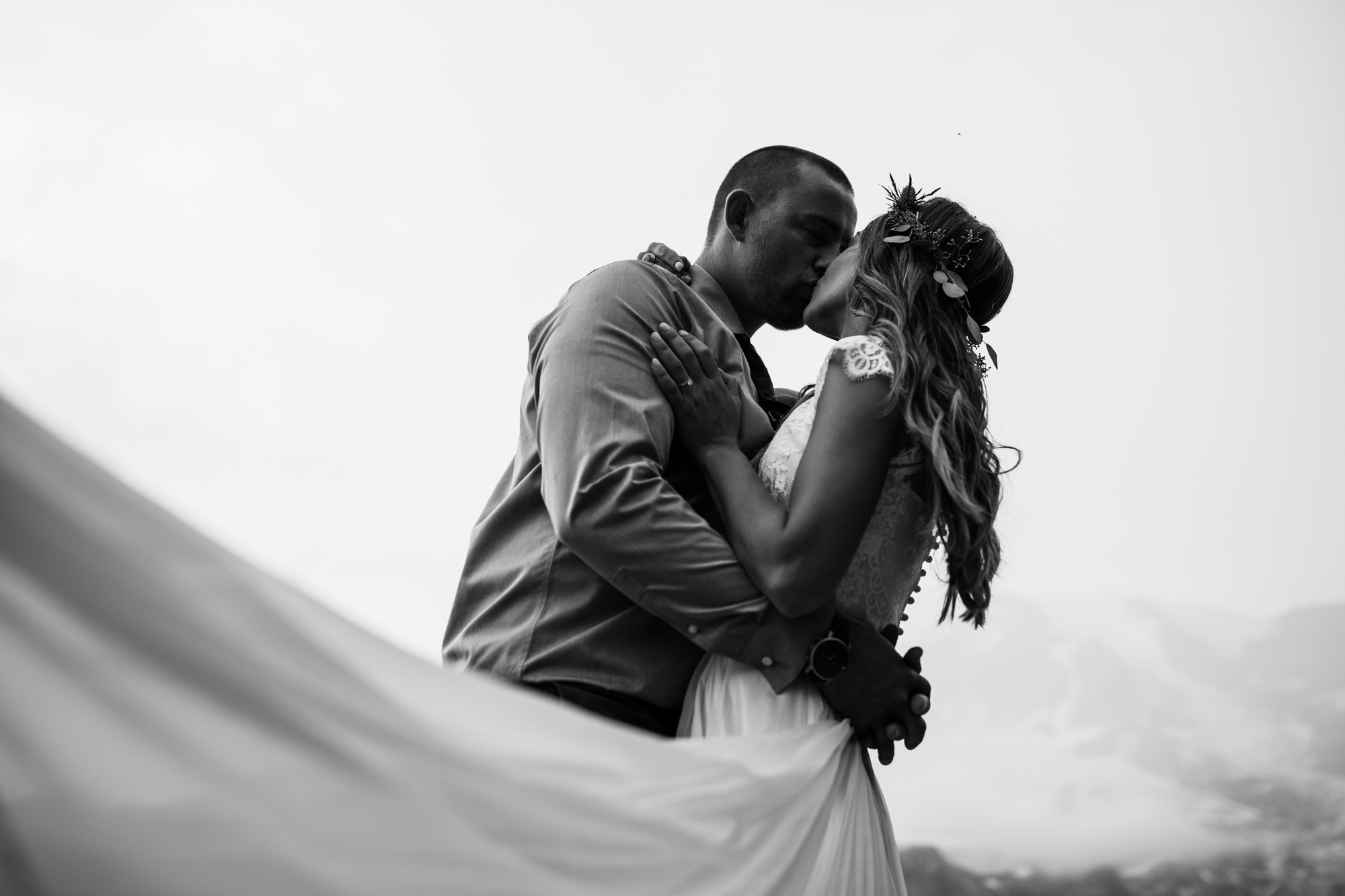 erin + ryan's intimate wedding in mount rainier national park | washington adventure elopement photographer | BHLDN adventurous mountain bride | the hearnes adventure photography | www.thehearnes.com