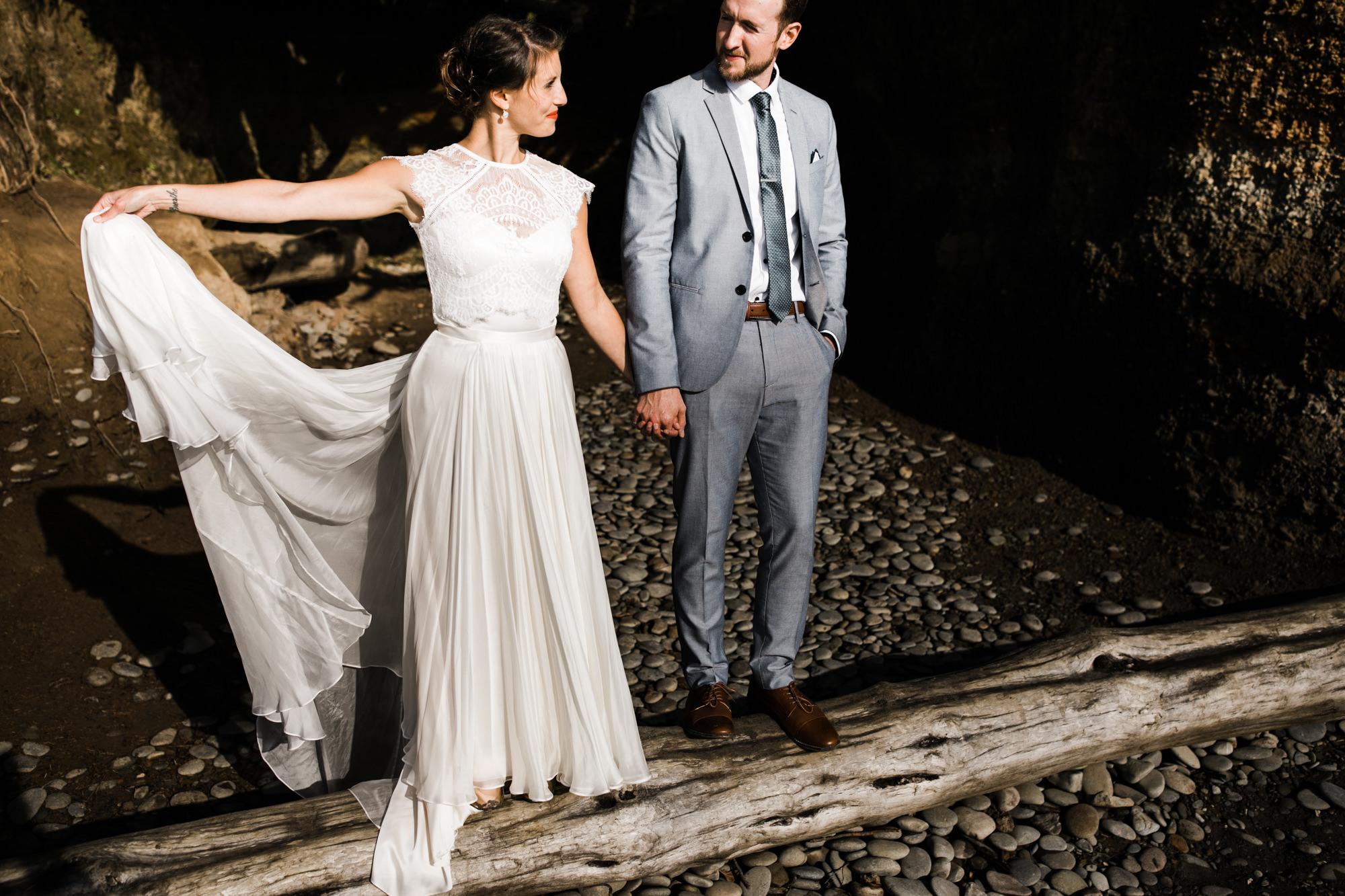 christina + dan's intimate wedding in olympic national park | kalaloch lodge + ruby beach elopement | washington wedding photographer | the hearnes adventure photography | www.thehearnes.com