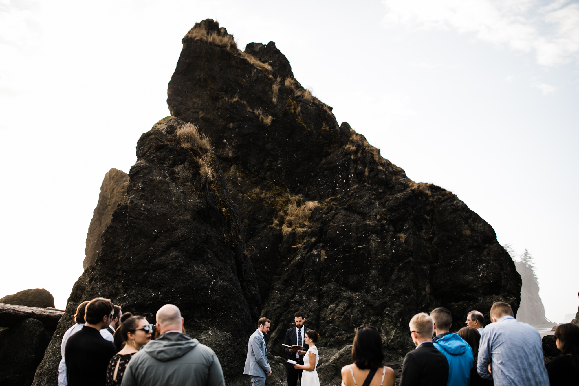 christina + dan's intimate wedding in olympic national park | kalaloch lodge + ruby beach elopement | washington wedding photographer | the hearnes adventure photography | www.thehearnes.com