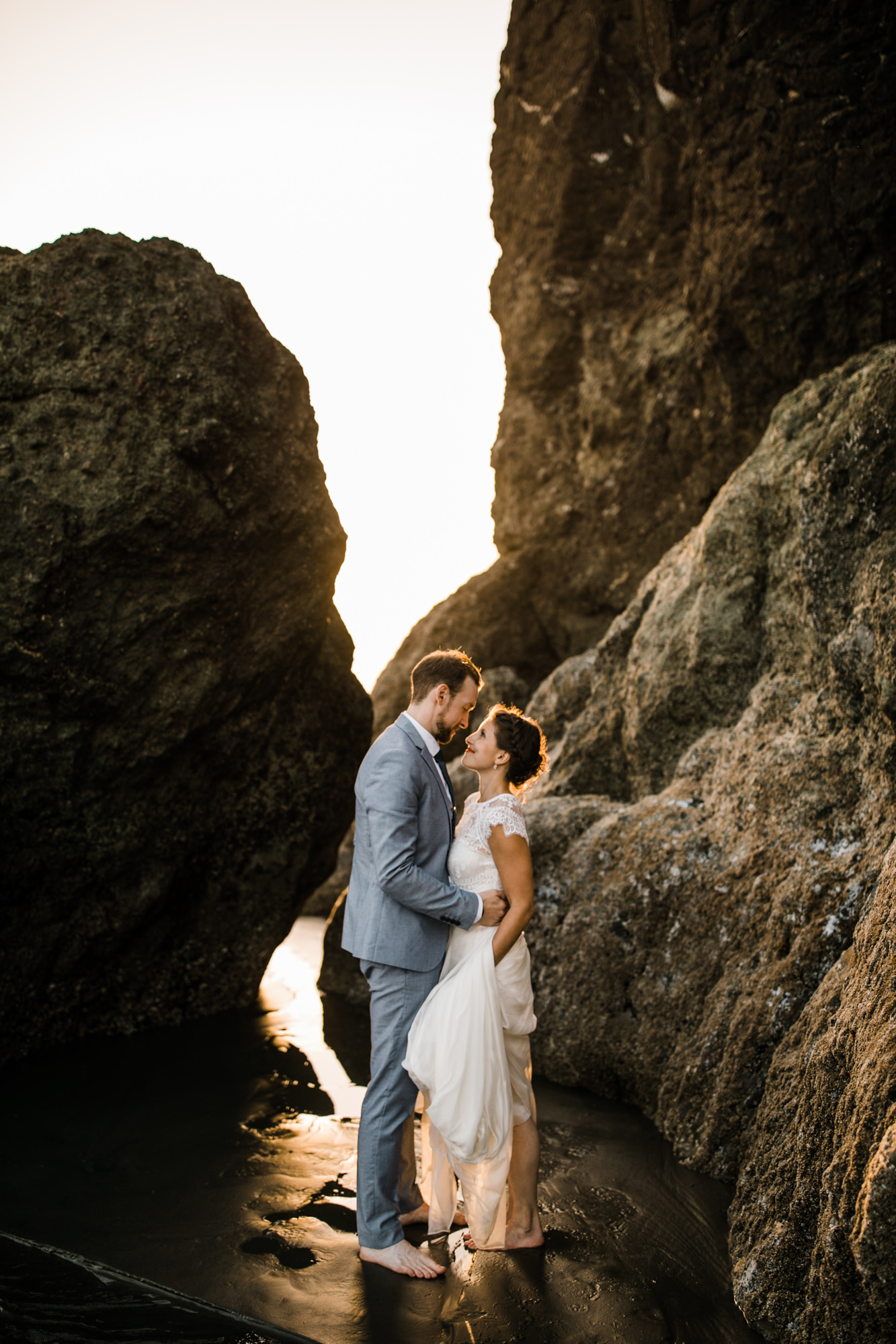 christina + dan's intimate wedding in olympic national park | kalaloch lodge + ruby beach elopement | washington wedding photographer | the hearnes adventure photography | www.thehearnes.com