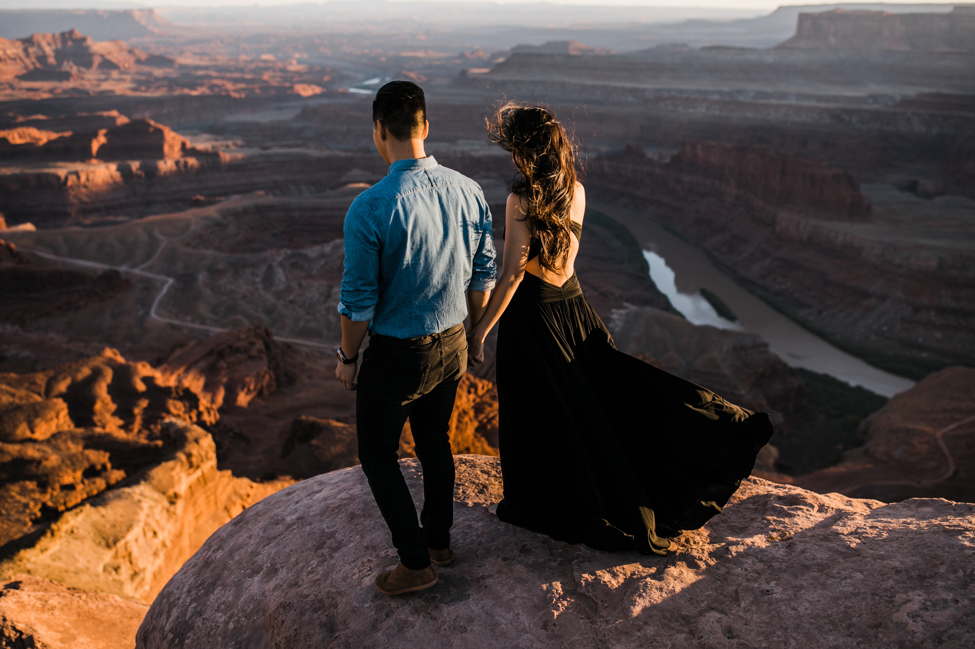 TAMI + ETHAN'S ADVENTUROUS DESERT ENGAGEMENT SESSION | DEAD HORSE POINT STATE PARK | UTAH ELOPEMENT PHOTOGRAPHER | the hearnes adventure photography | www.thehearnes.com