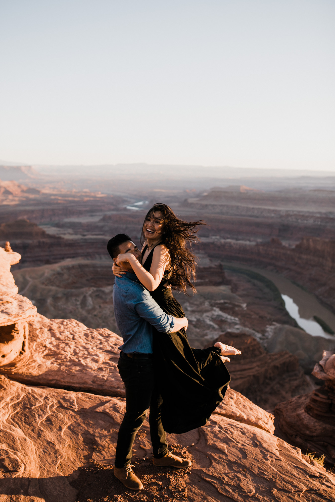 TAMI + ETHAN'S ADVENTUROUS DESERT ENGAGEMENT SESSION | DEAD HORSE POINT STATE PARK | UTAH ELOPEMENT PHOTOGRAPHER | the hearnes adventure photography | www.thehearnes.com